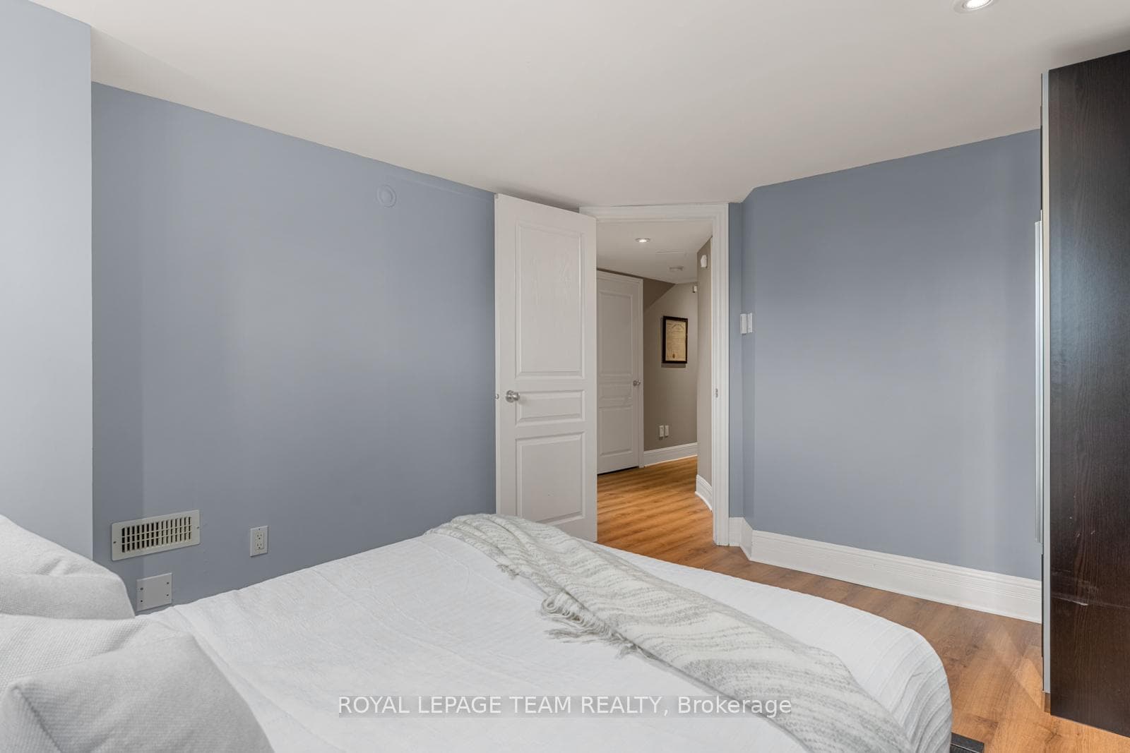 520 Queen Elizabeth Drive Unit 27 photo 24