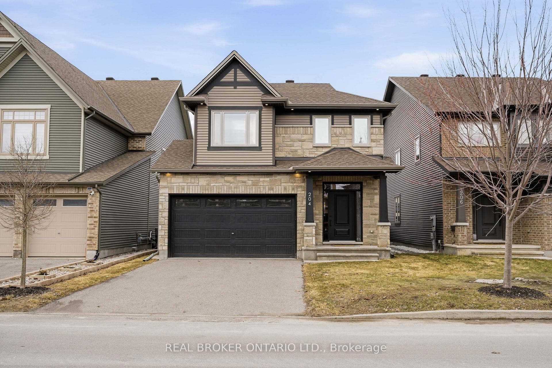 204 Trollius Way photo 1