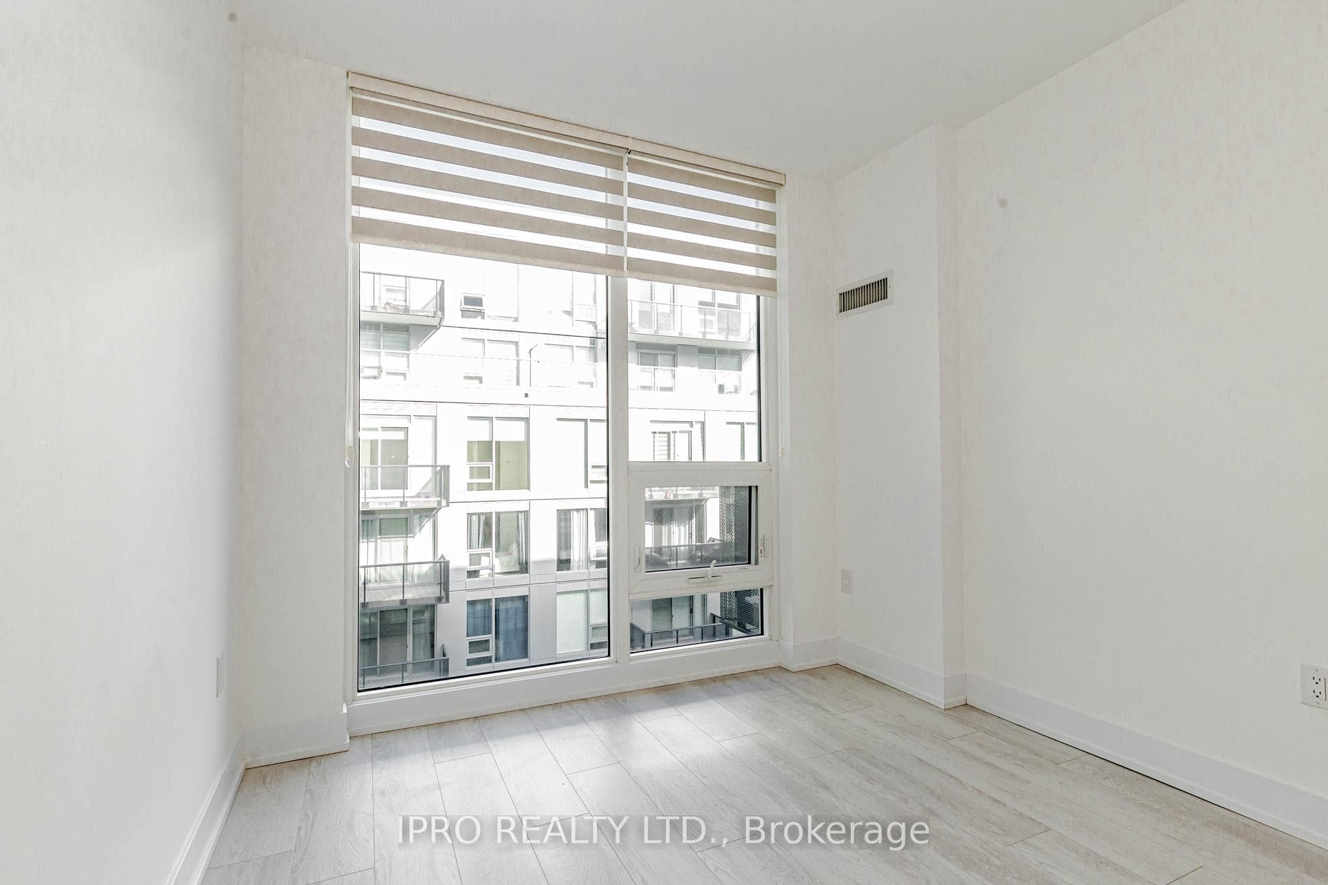 2450 OLD BRONTE Road Unit 624 photo 17