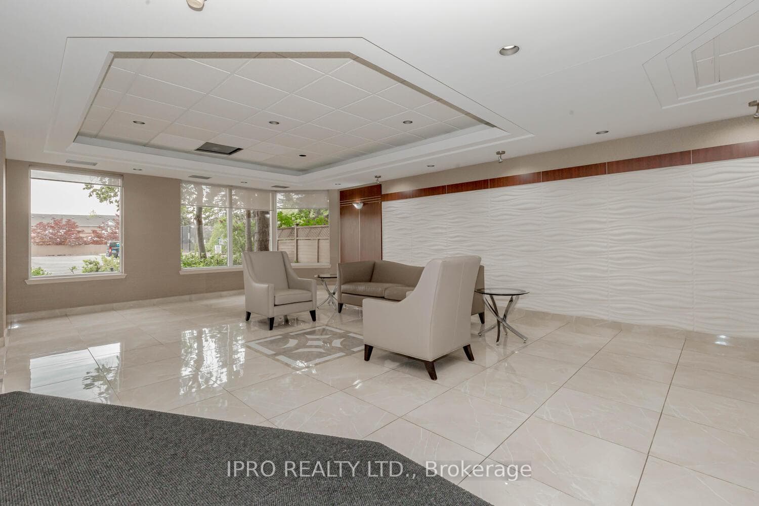 135 Hillcrest Avenue Unit 1213 photo 4
