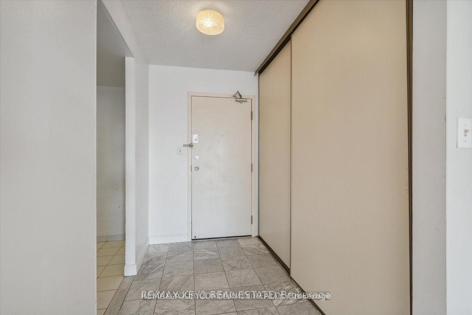 225 Bamburgh Circle Unit 511 photo 3