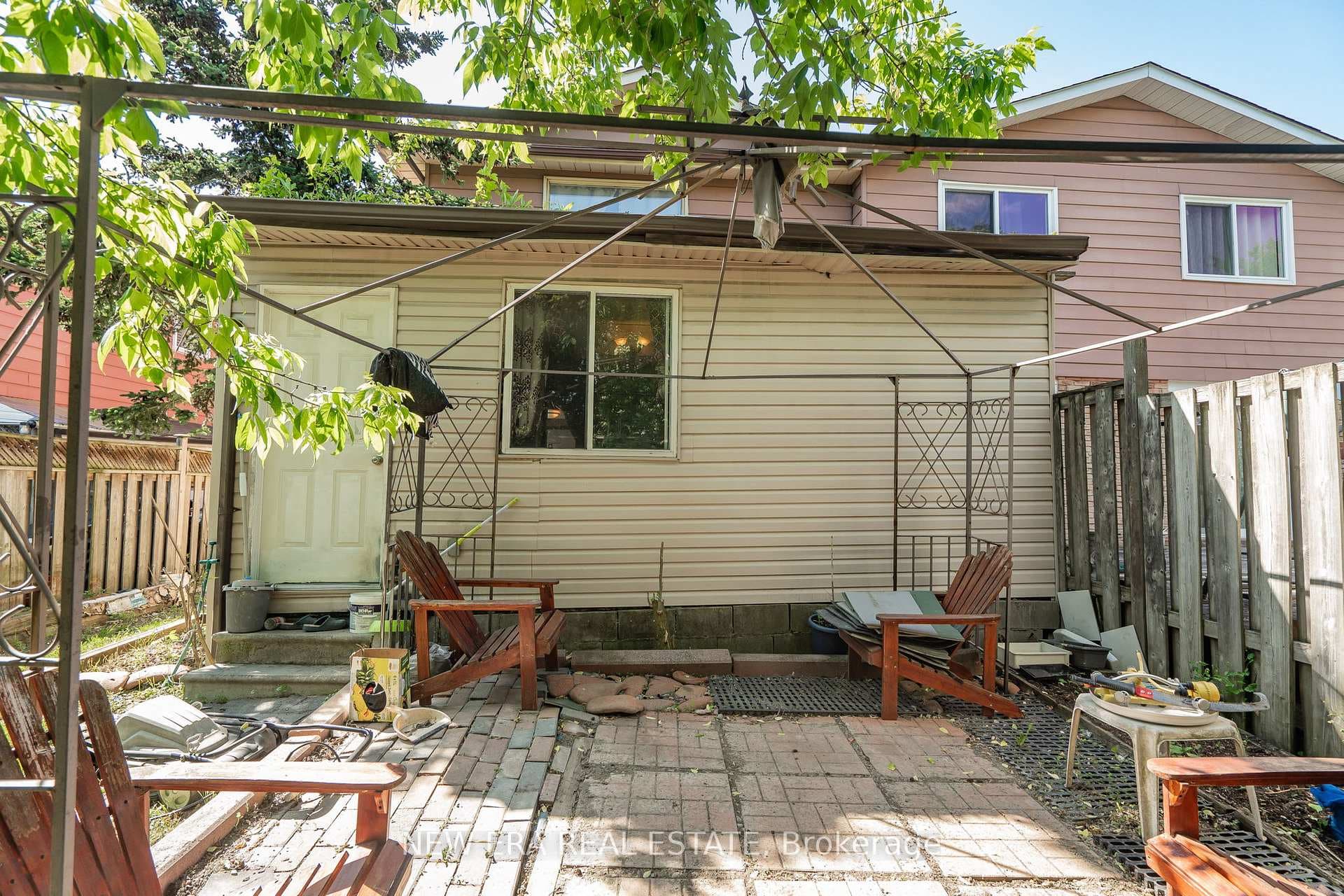 916 Stainton Drive photo 40
