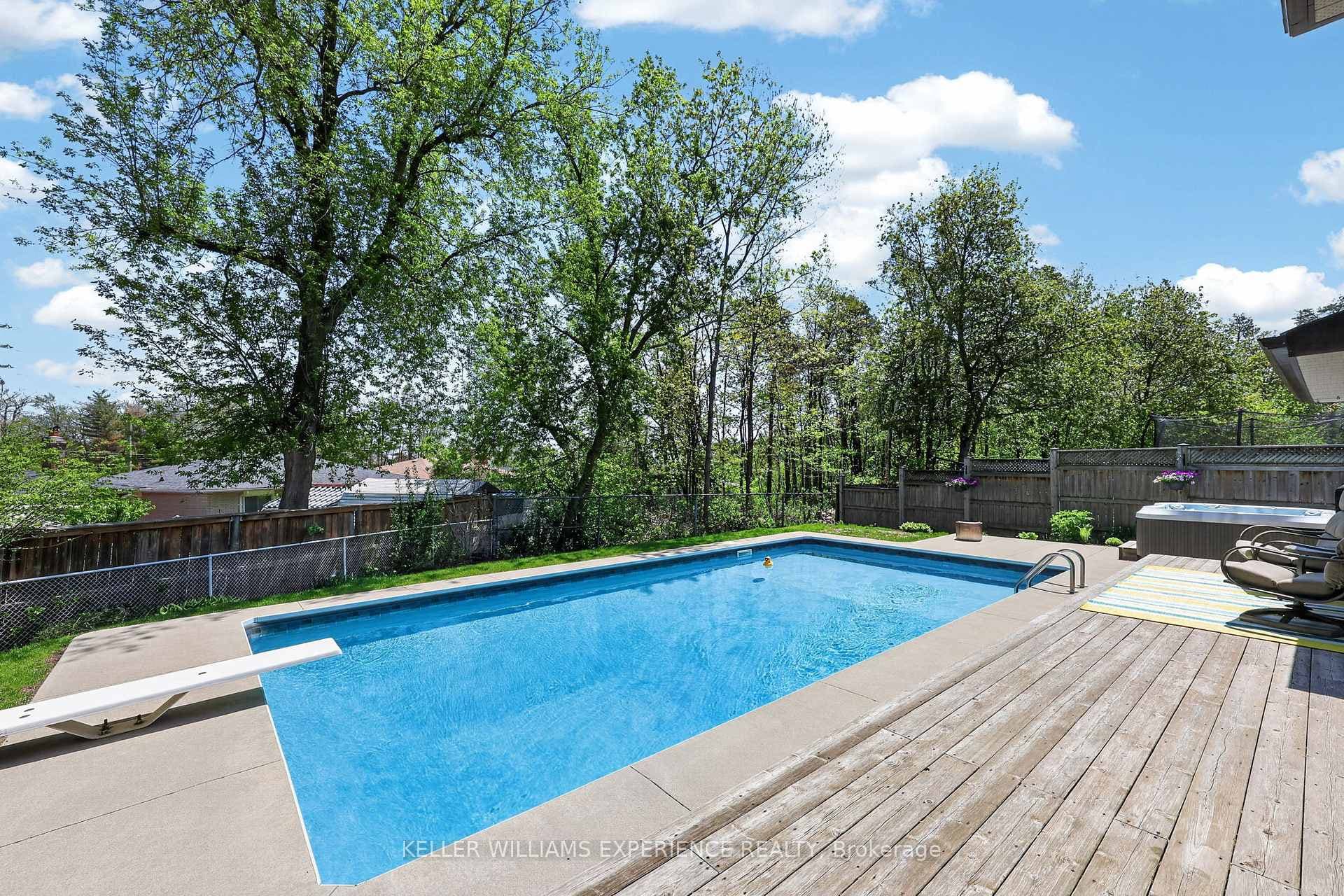 5 Atwood Court photo 3