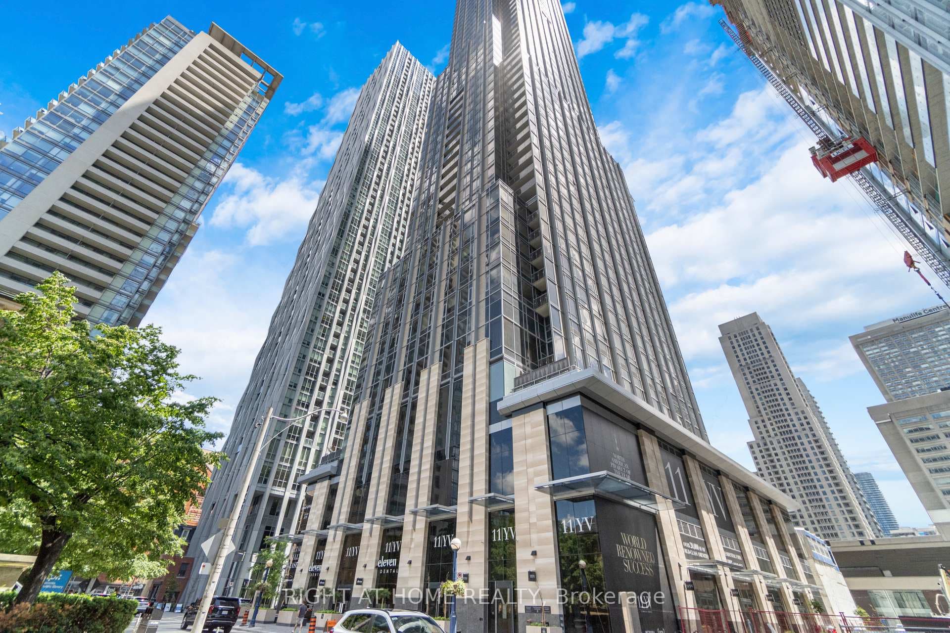 11 Yorkville Avenue Unit 2113 photo 1
