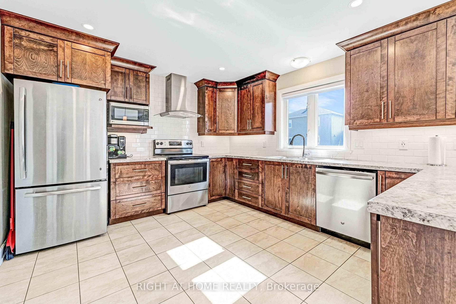 413 CENTRAL PARK Boulevard photo 14
