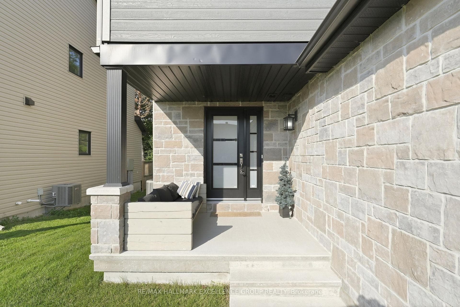 241 Dion Avenue photo 3
