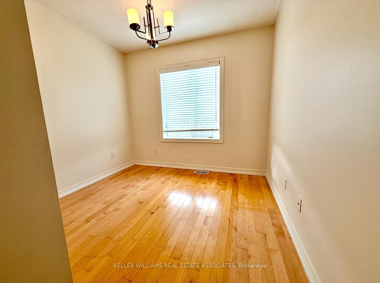 49 Westhampton Way photo 26
