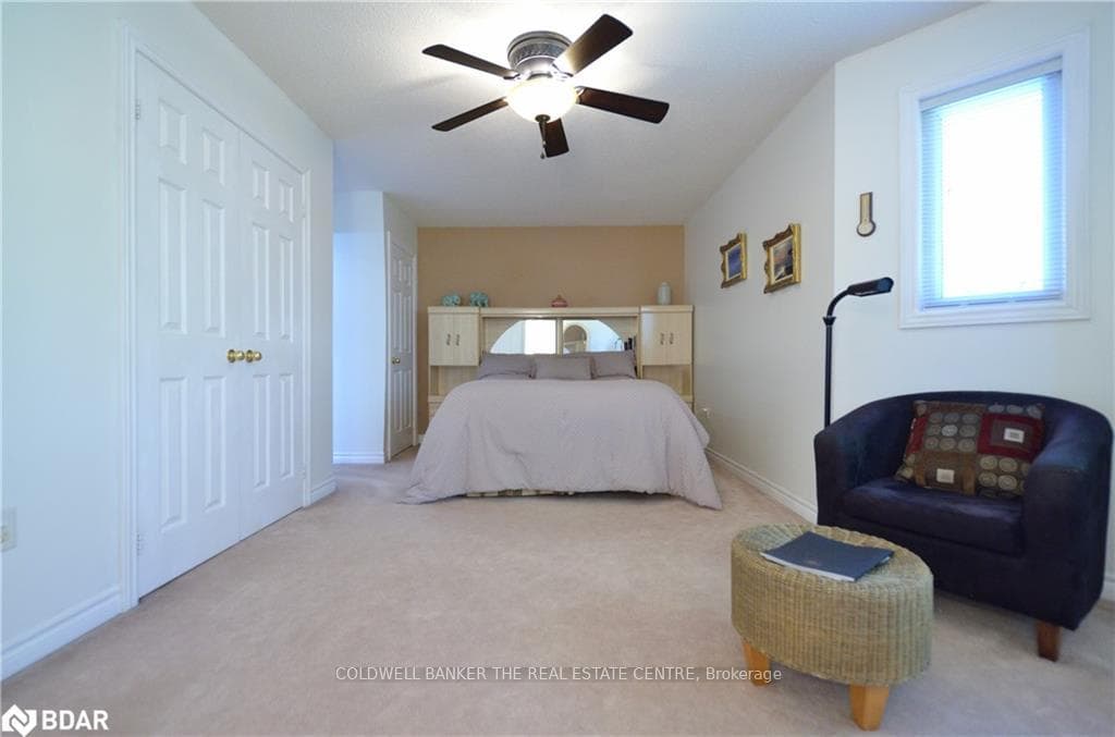 140 Country Lane Unit Upper photo 16