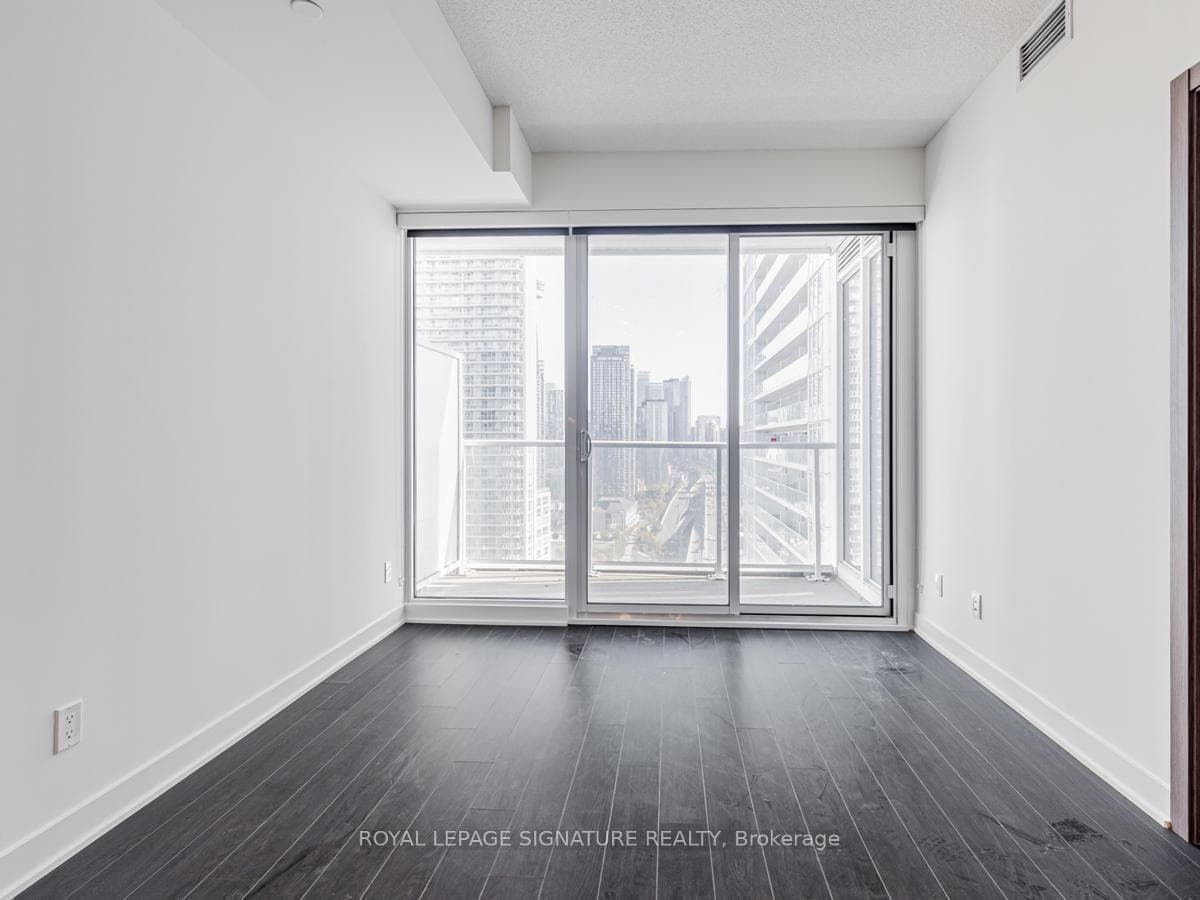 19 Bathurst Street Unit 2608 photo 4
