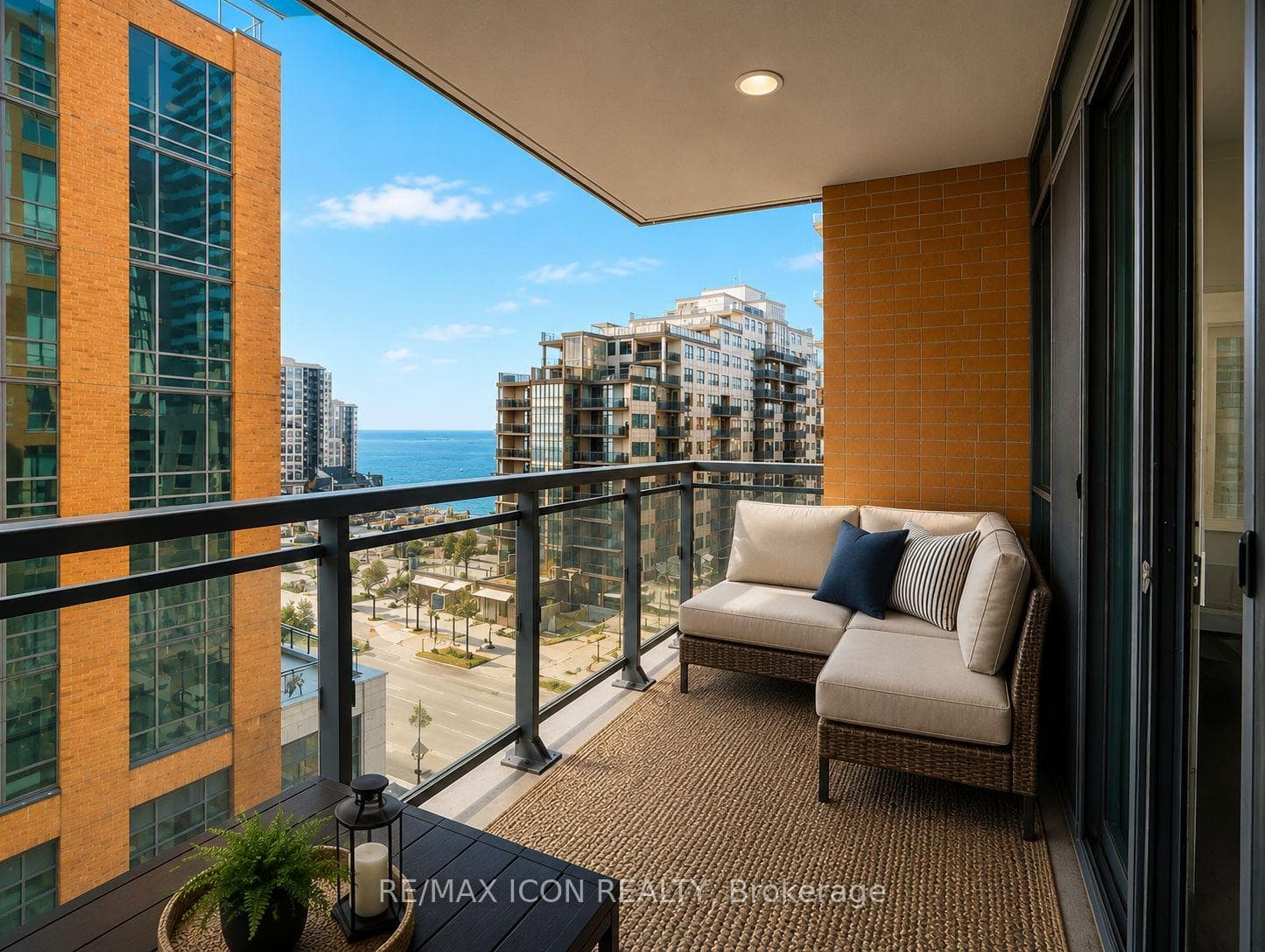 2060 Lakeshore Road Unit 602 photo 15