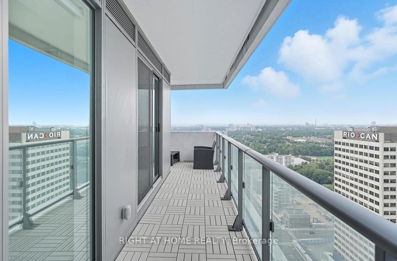 2221 Yonge Street Unit 3109 photo 25