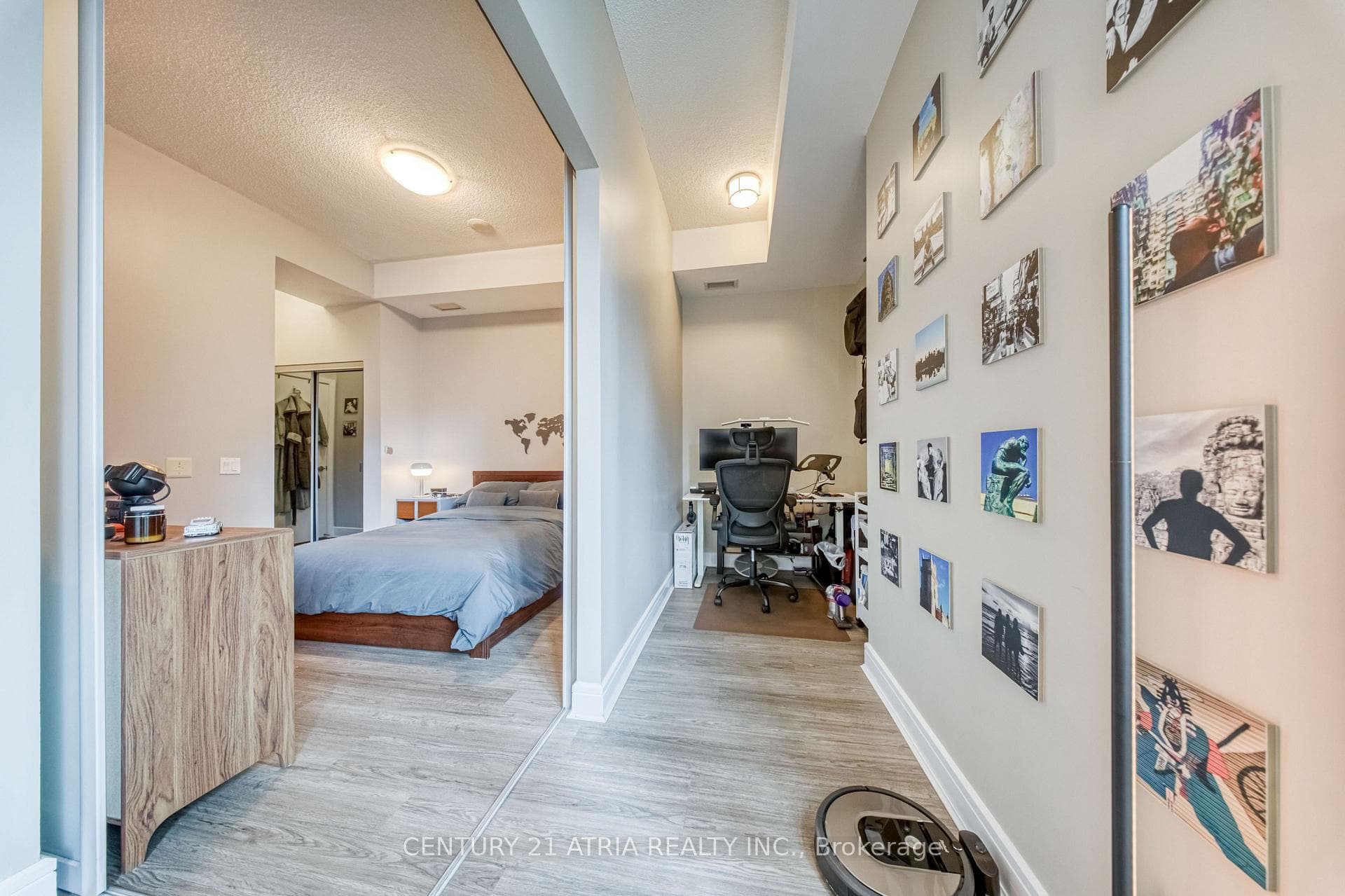 112 George Street Unit S703 photo 32