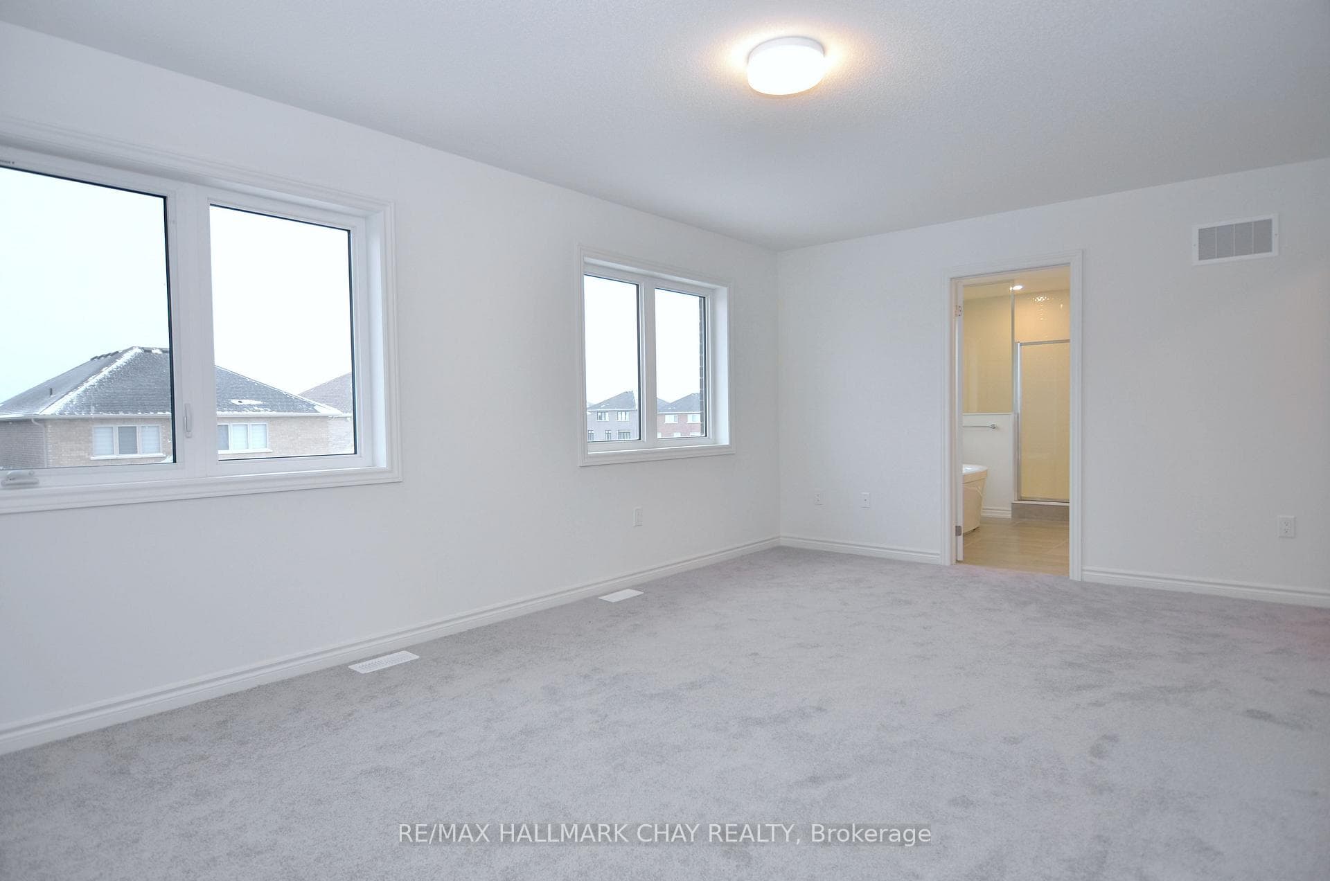 18 Hummingbird Grove photo 10