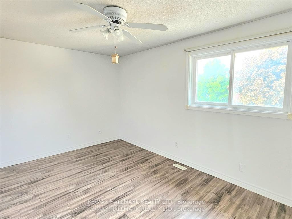 71 Ecclestone Drive Unit Upper photo 11
