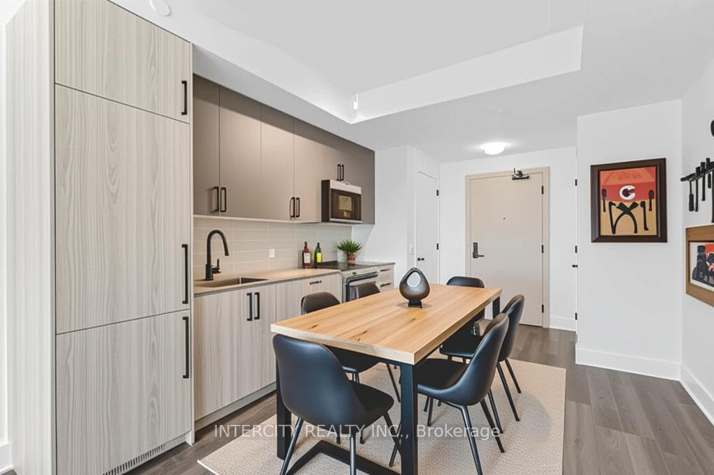 2075 King Road Unit 325 photo 10