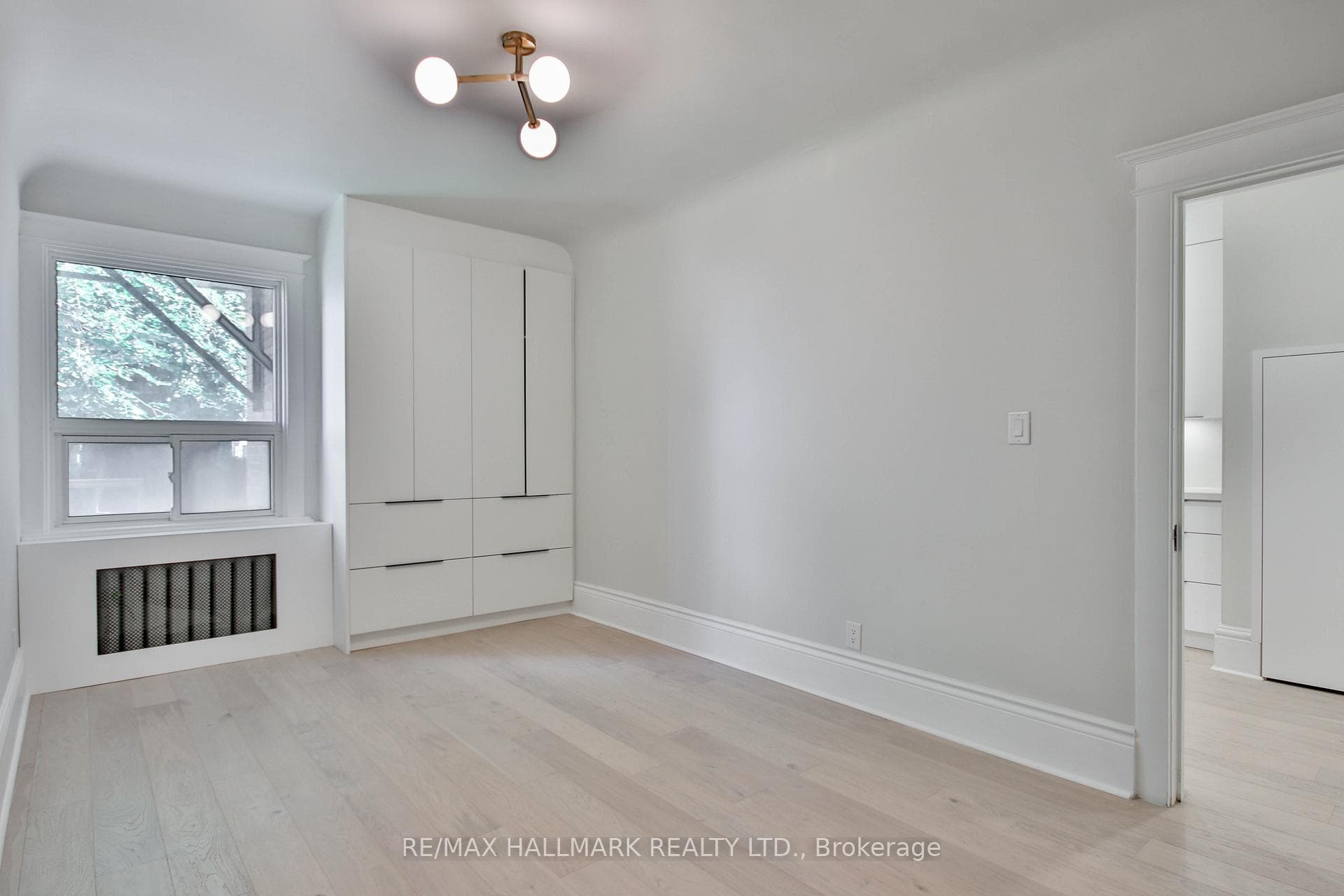 639 Broadview Avenue Unit Main Fl photo 24