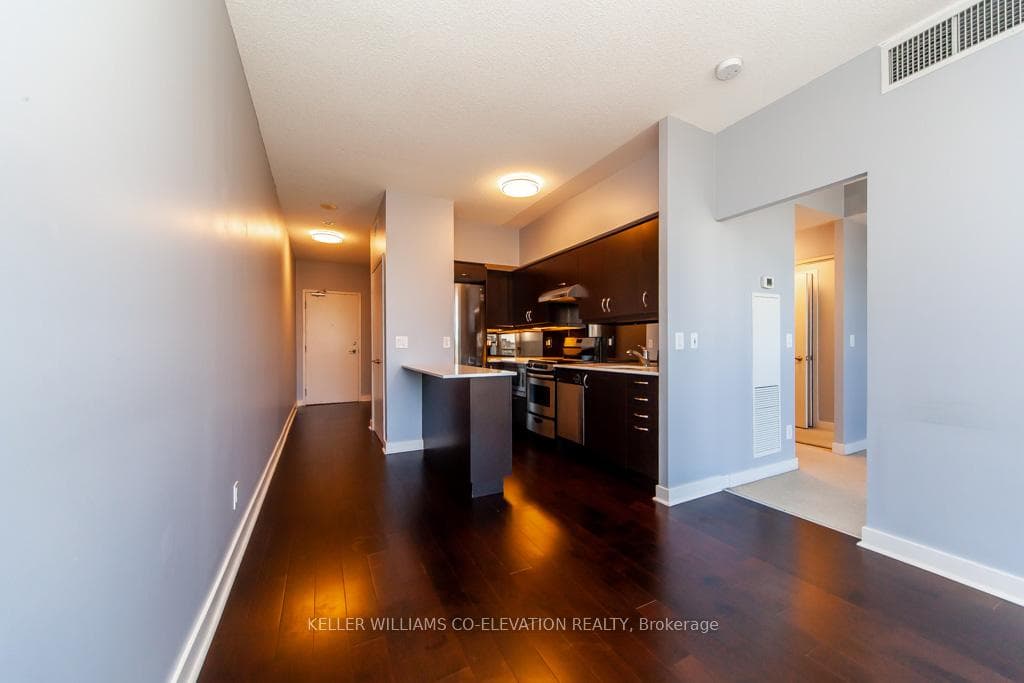 320 Richmond Street Unit 916 photo 6