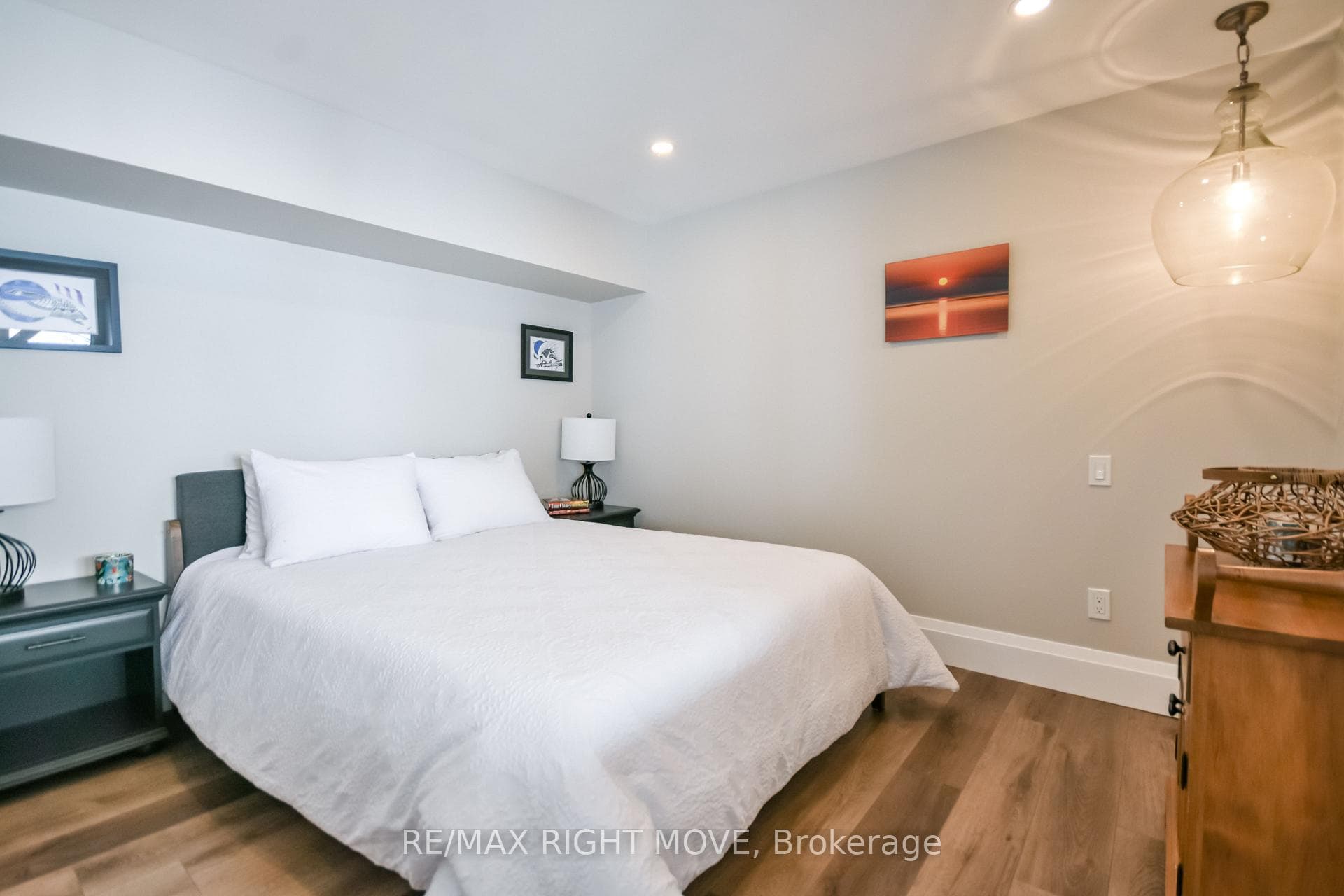Lower level waterside bedroom