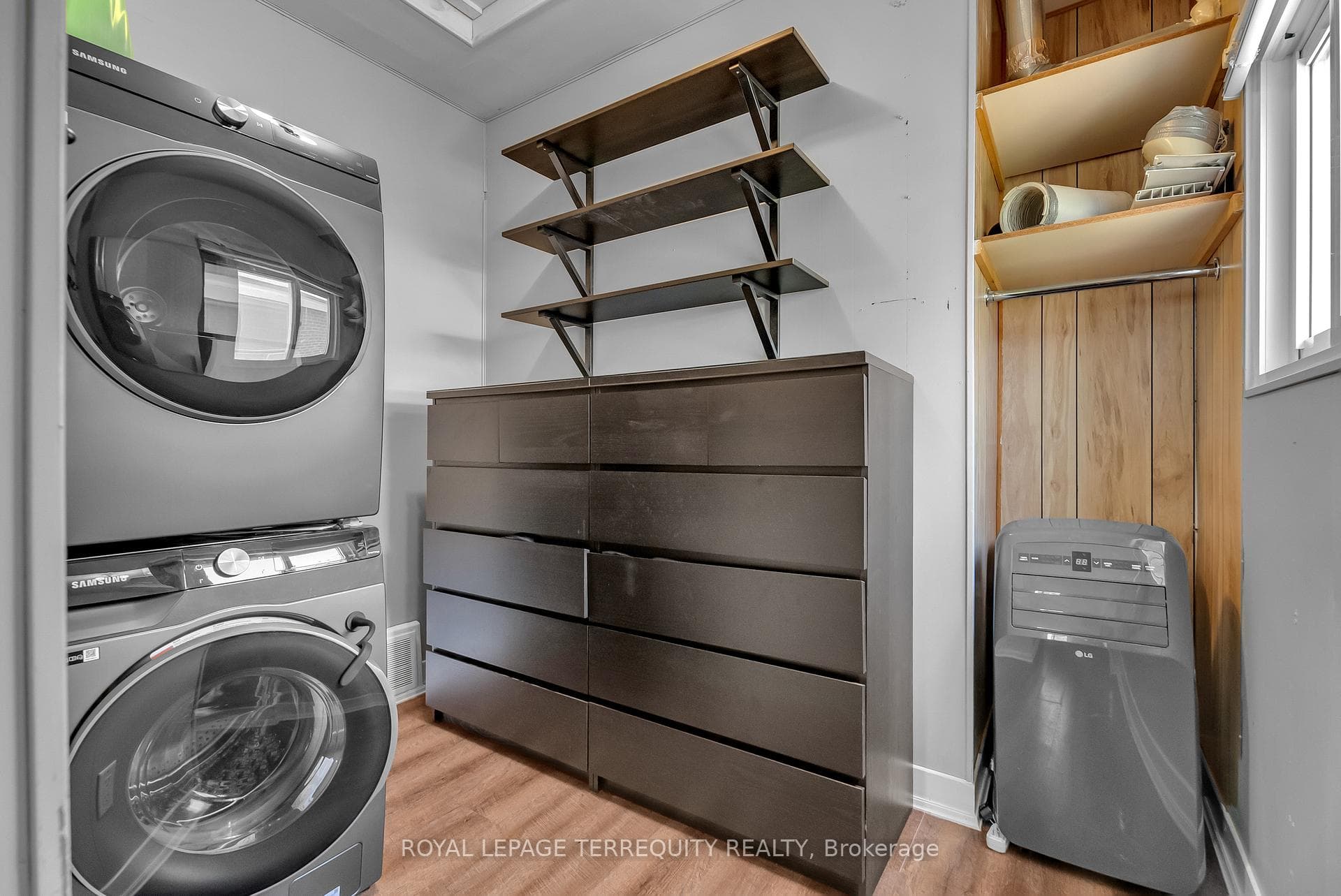 60 Phillip Avenue photo 33