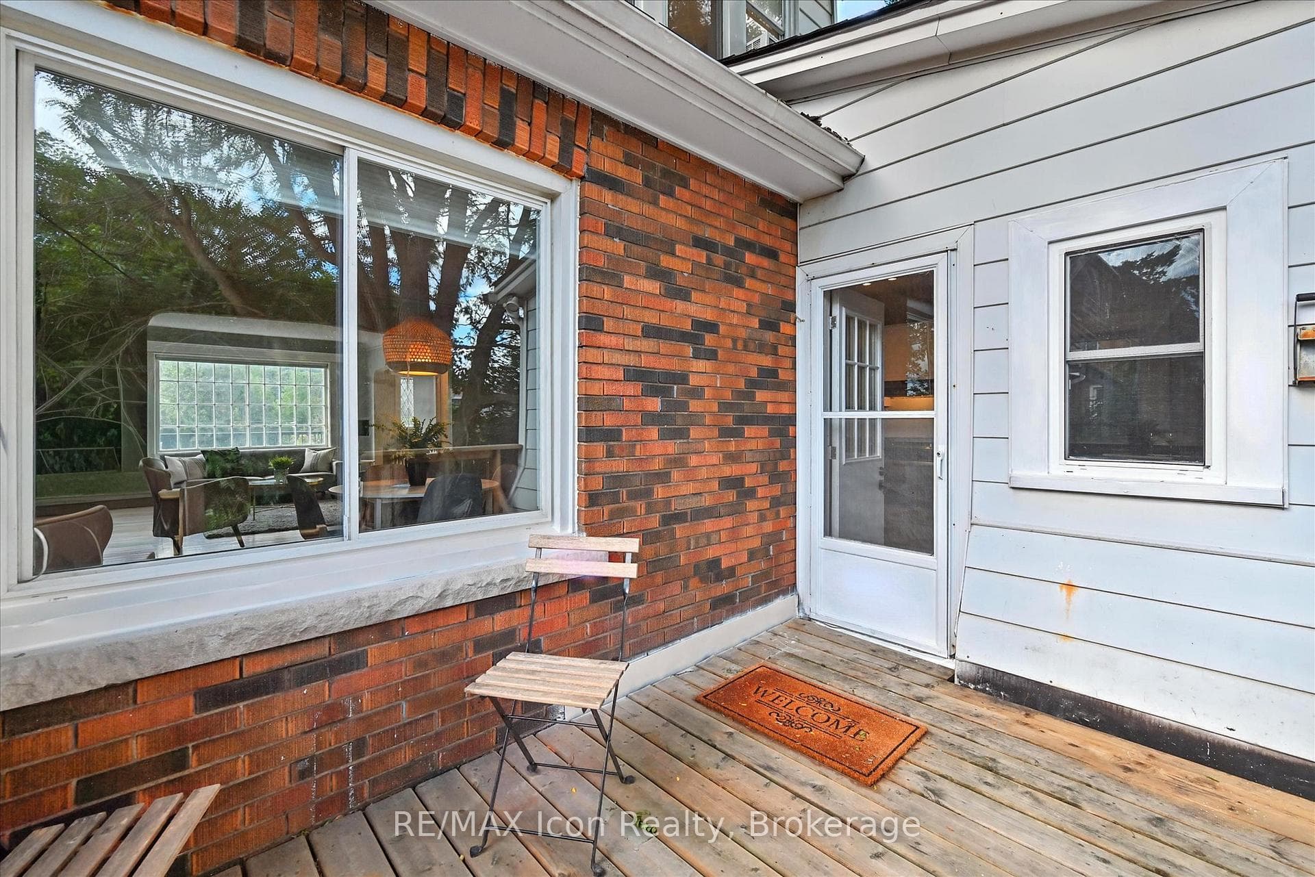 1047 Main Street photo 36
