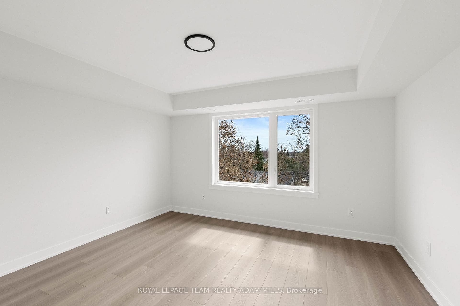 203 Teskey Street Unit A photo 18