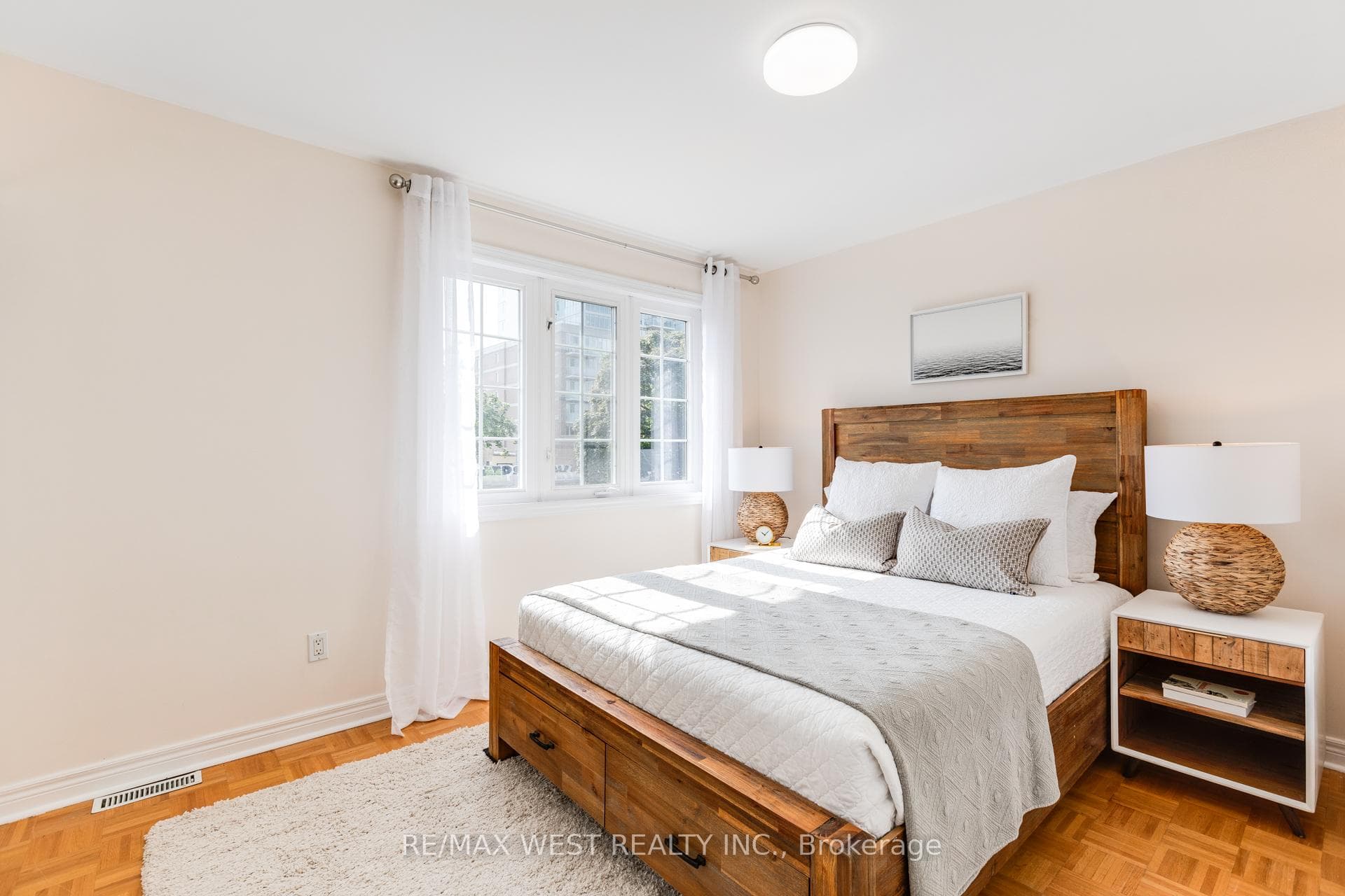 84 Edna Avenue photo 8