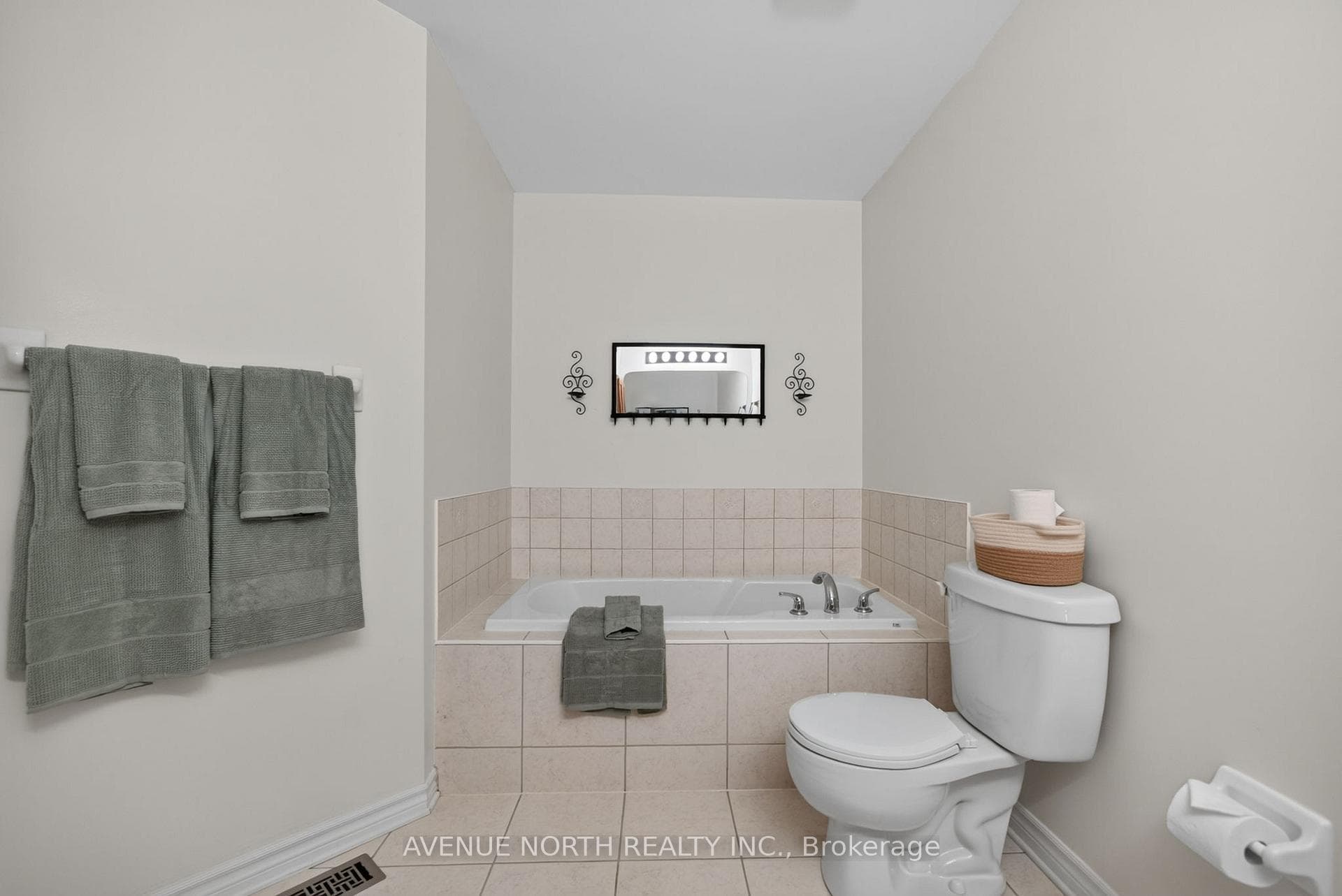 4223 Kelly Farm Drive photo 19