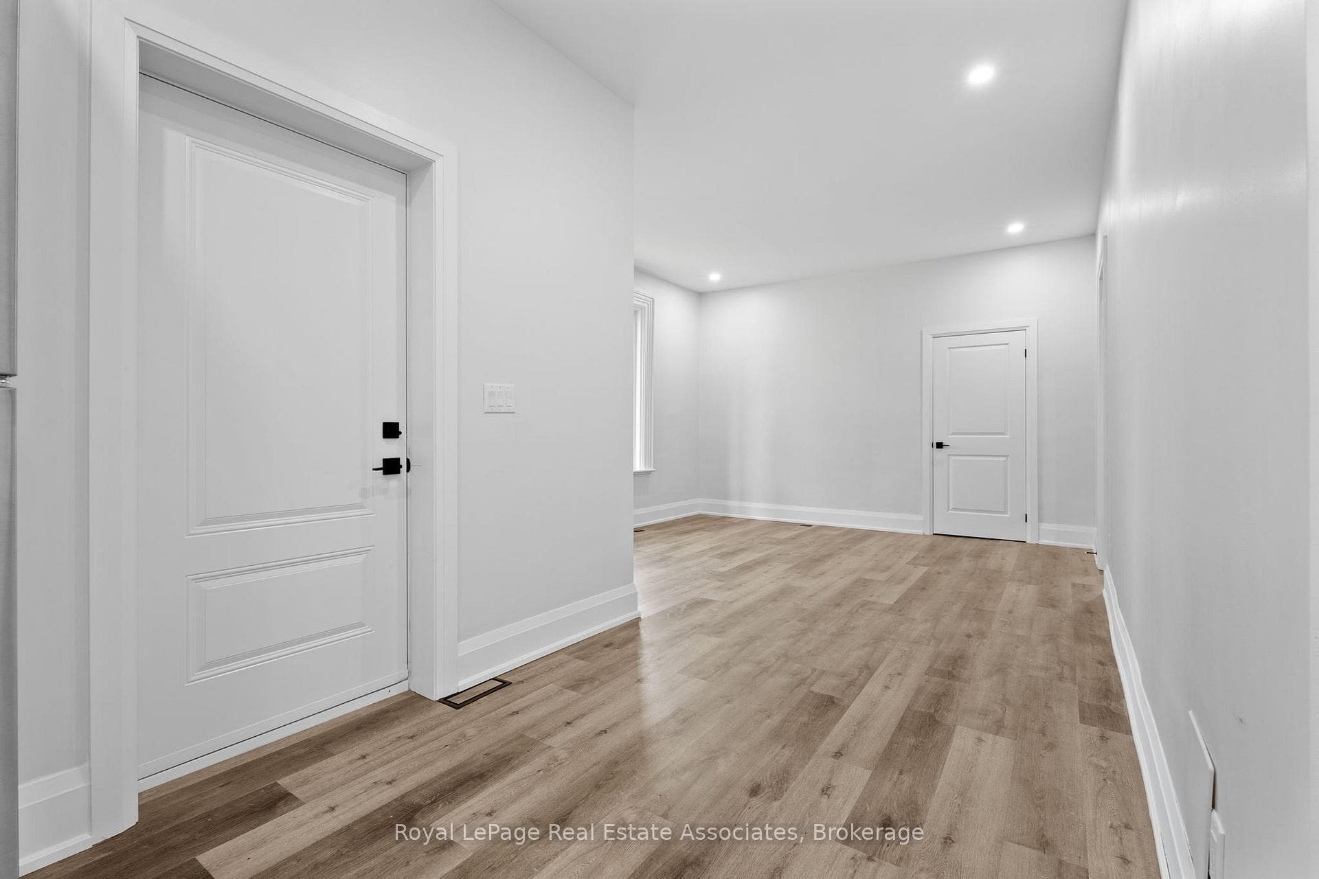 55 Cayuga Street Unit 1 photo 5
