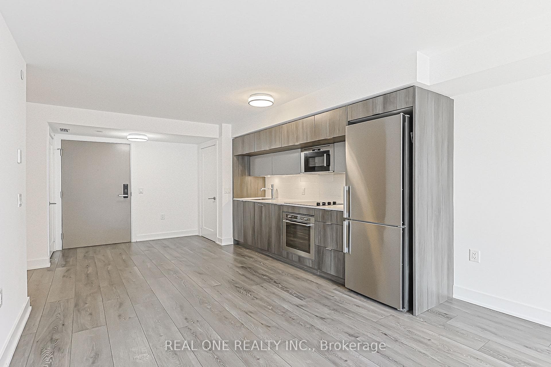 585 Bloor St East Street Unit 821 photo 11