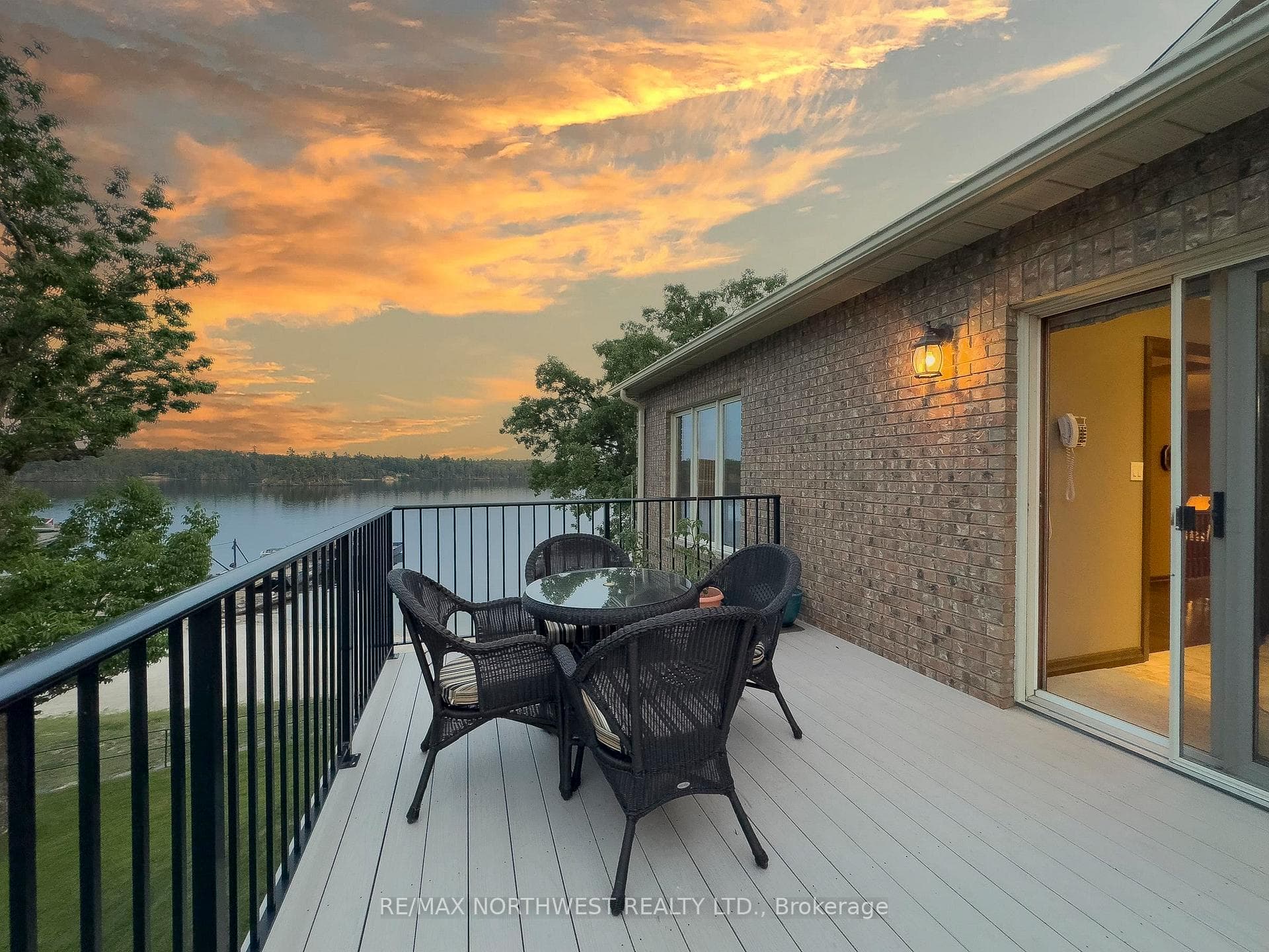 110 Lakeside Crescent photo 16