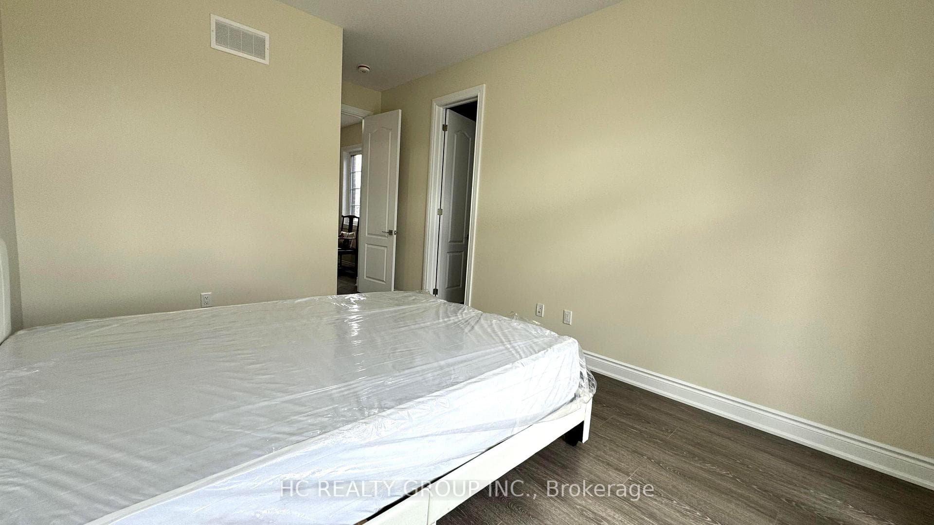 313 Somme Street photo 13