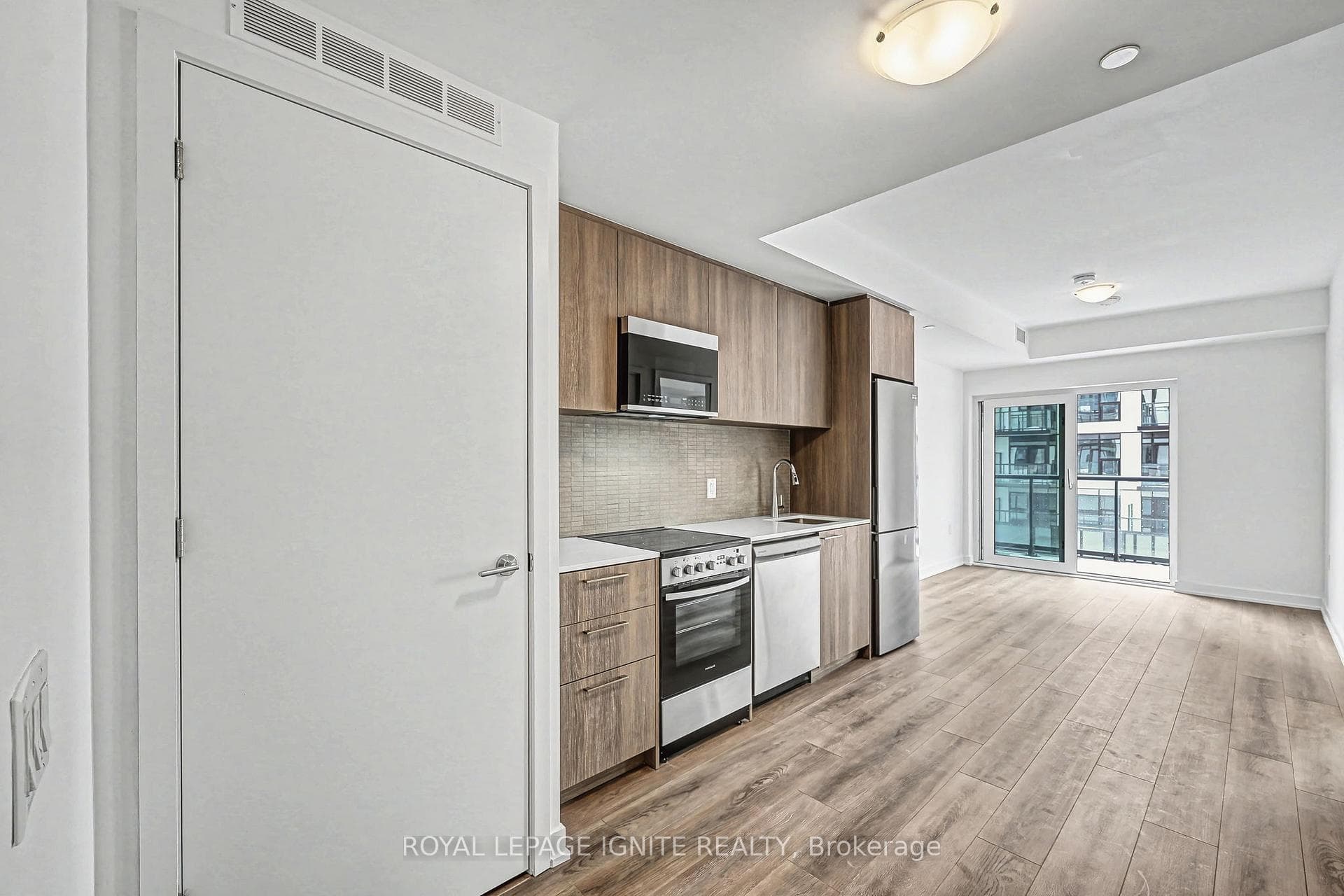 7439 Kingston Road Unit 516A photo 10