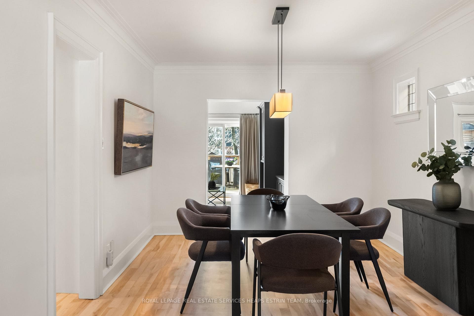 307 Belsize Drive photo 9