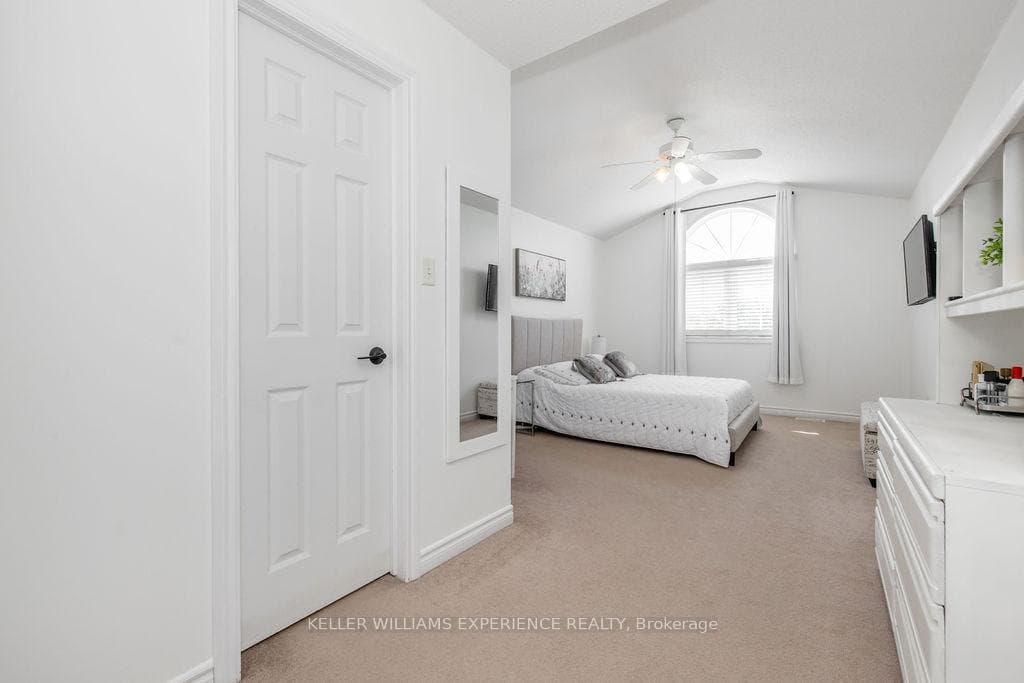 27 Michelle Drive photo 17