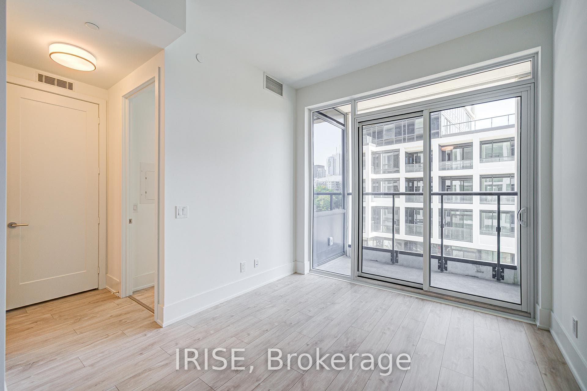 115 Denison Avenue Unit 503 photo 8