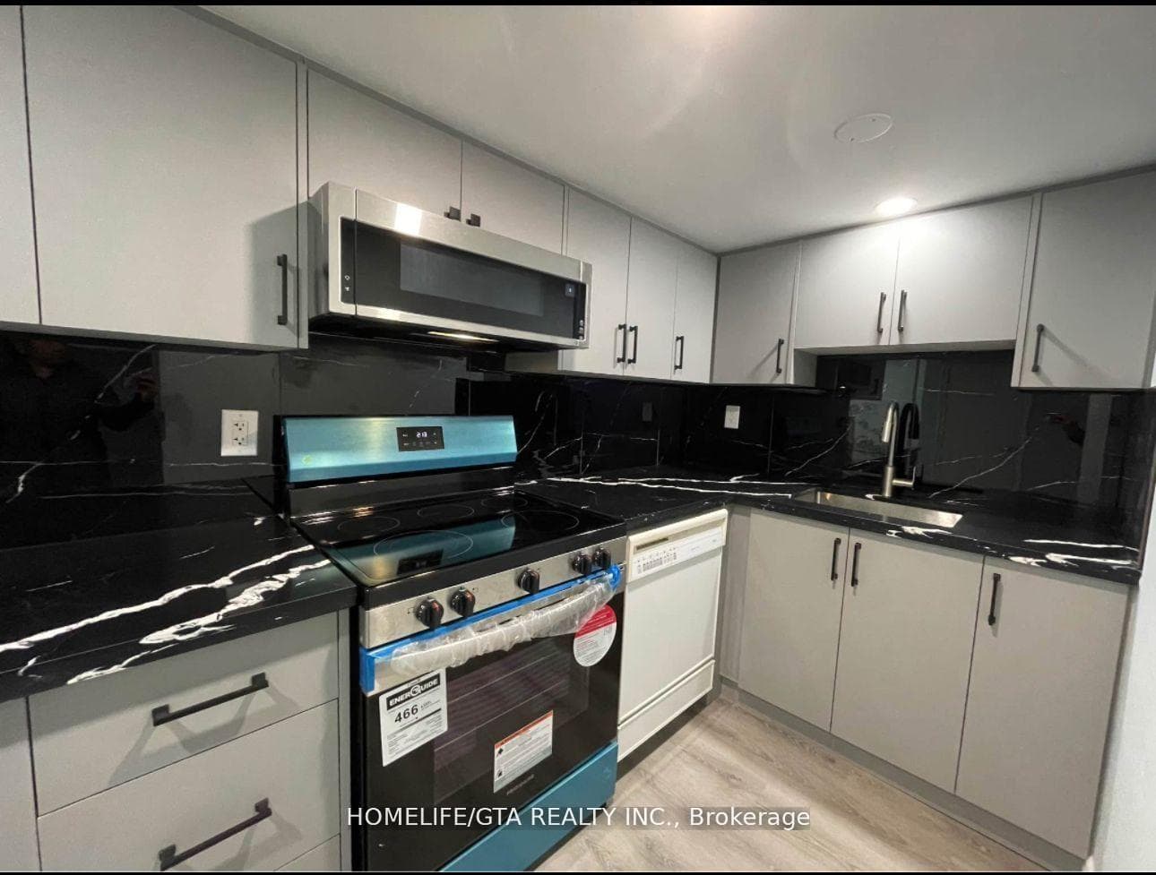 35 Brockman Crescent Unit Basement photo 13