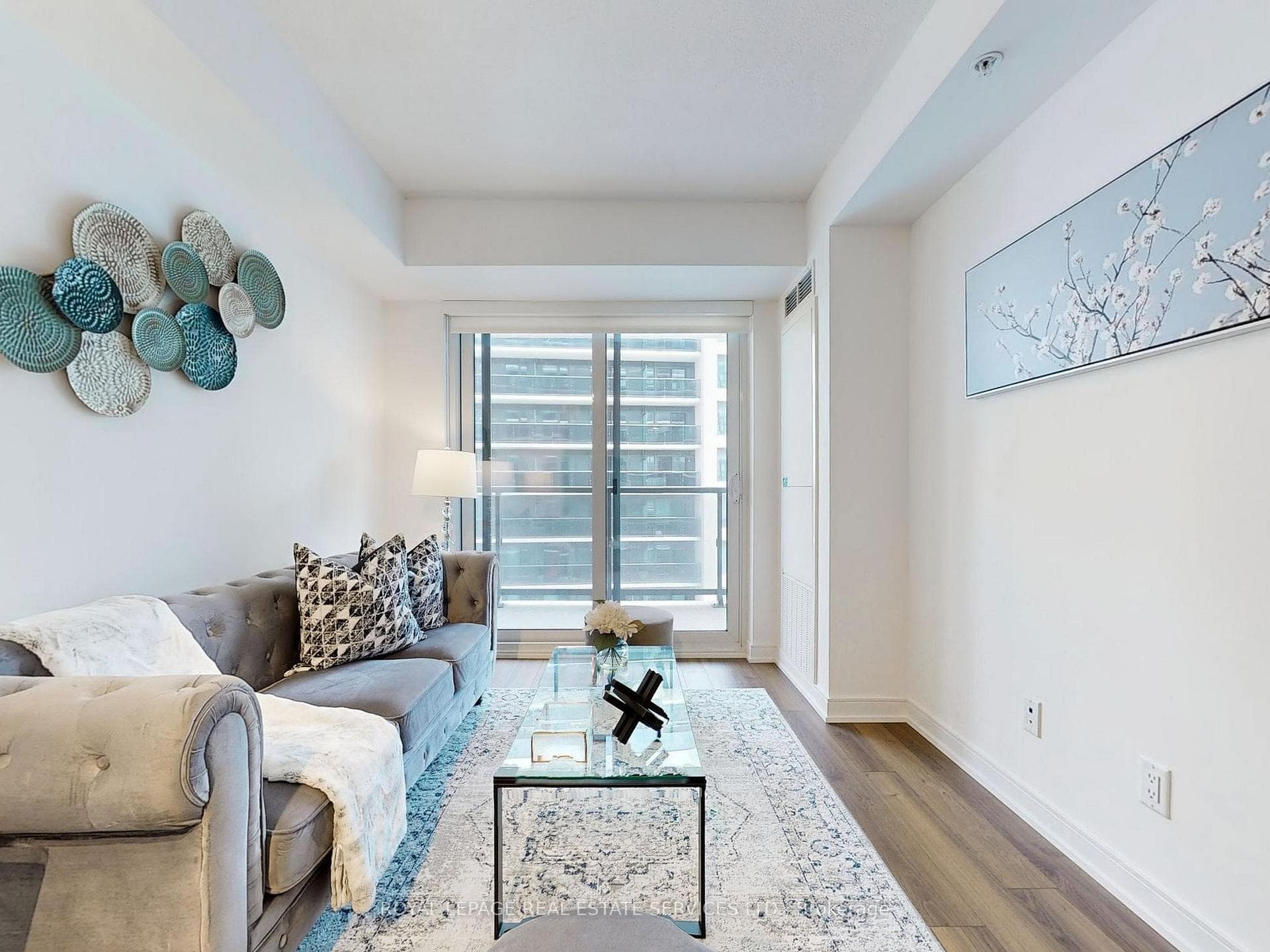 30 Samuel Wood Way Unit 1606 photo 2