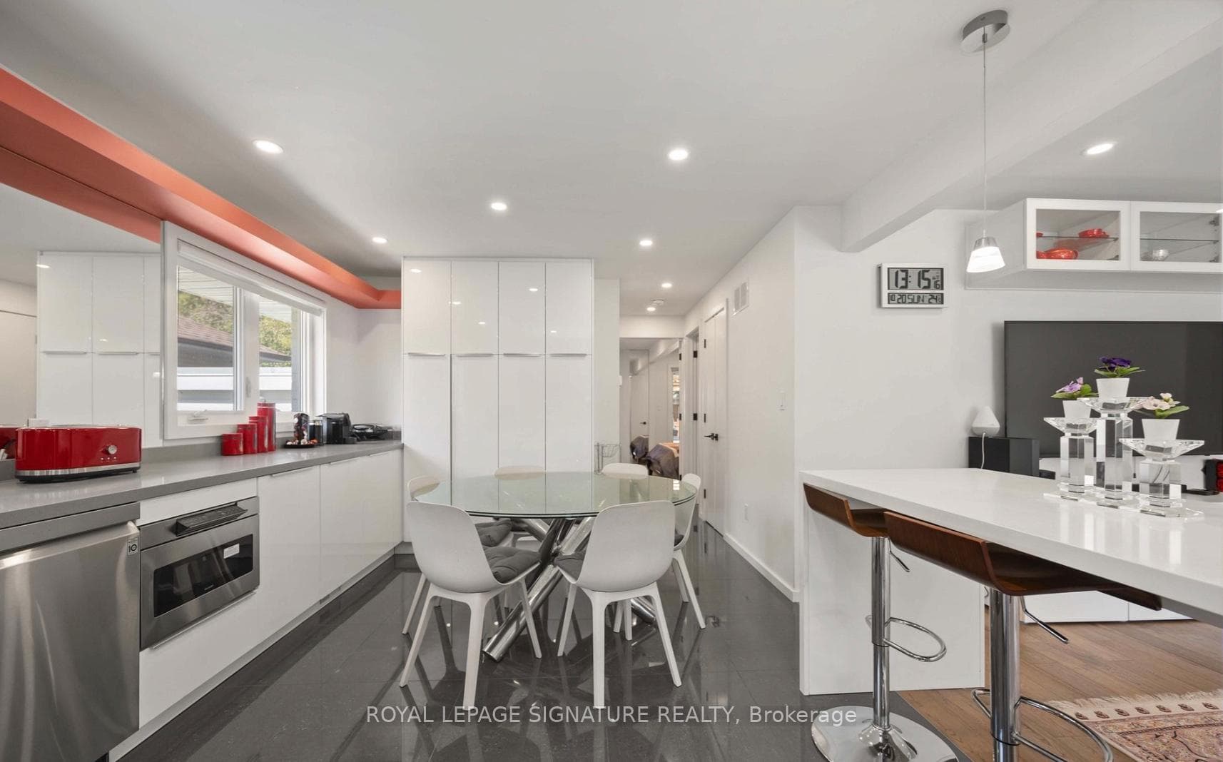 5 Christina Crescent Unit Main photo 6