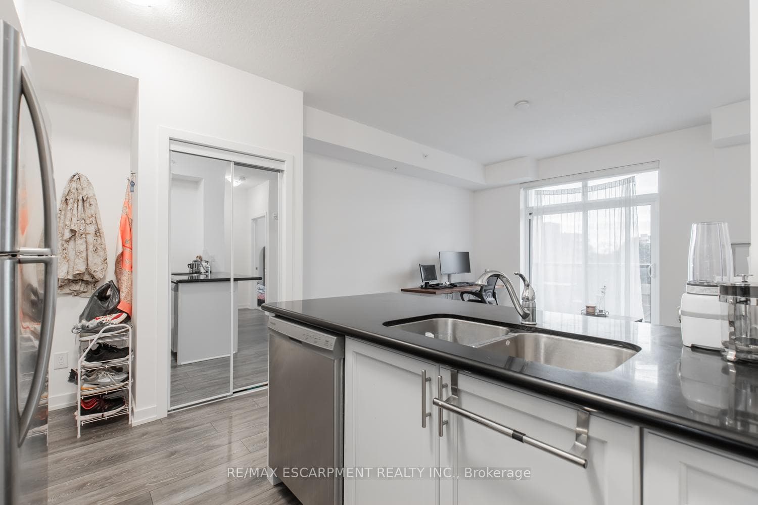 81 Robinson Street Unit 508 photo 11
