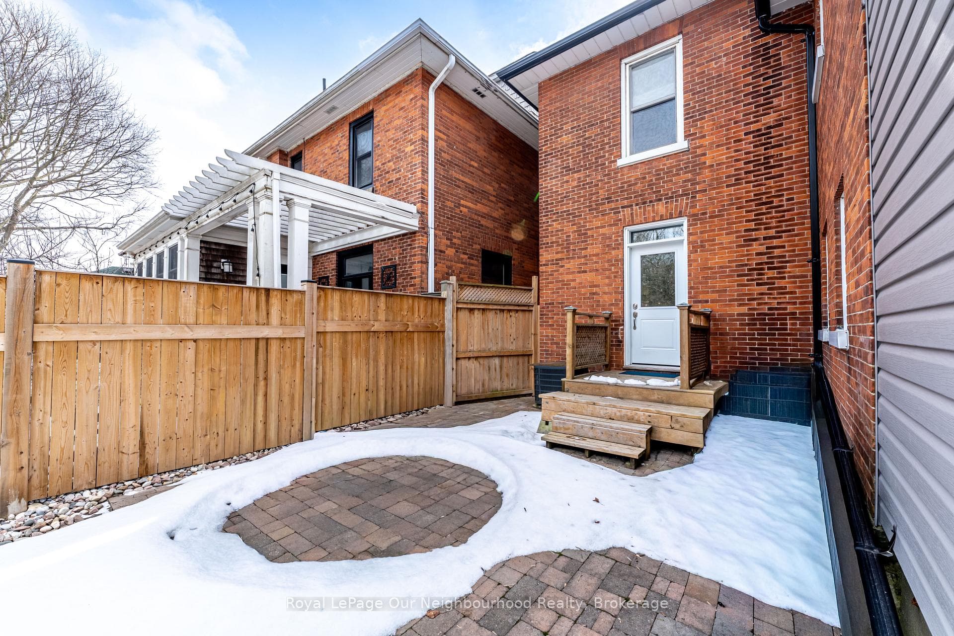 196 Walton Street photo 37