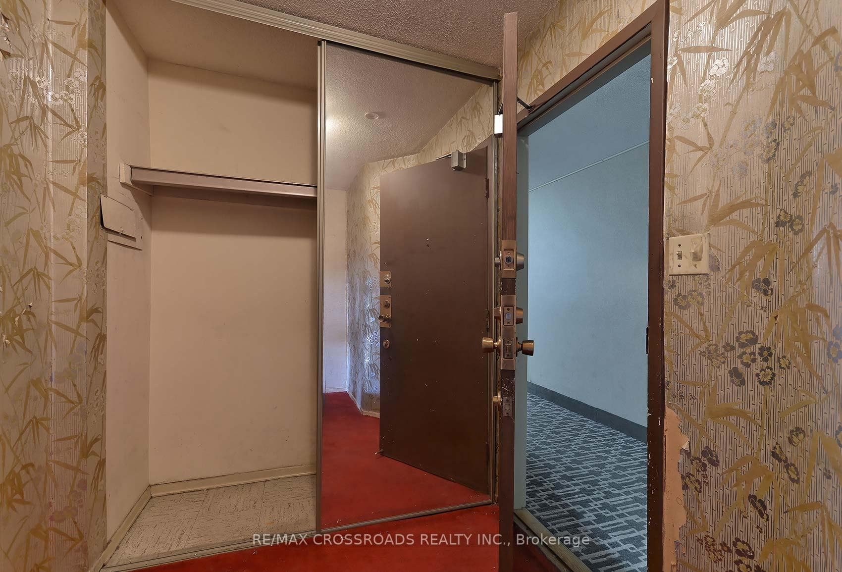 11 Wincott Drive Unit 1805 photo 7