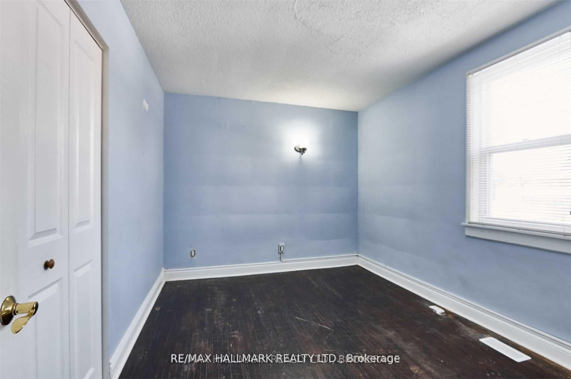 2238 Kingston Road Unit 2 photo 4
