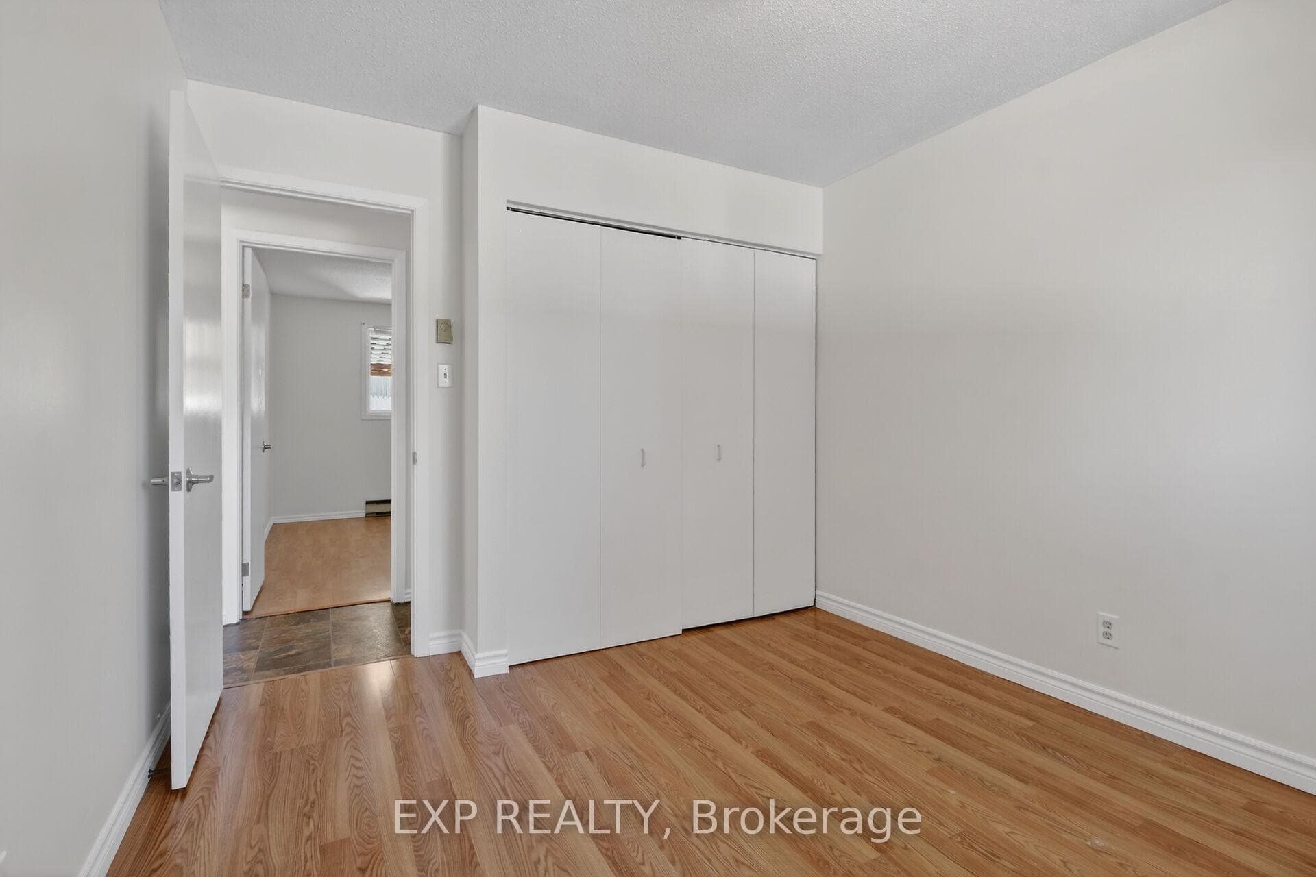 338 William Street photo 19