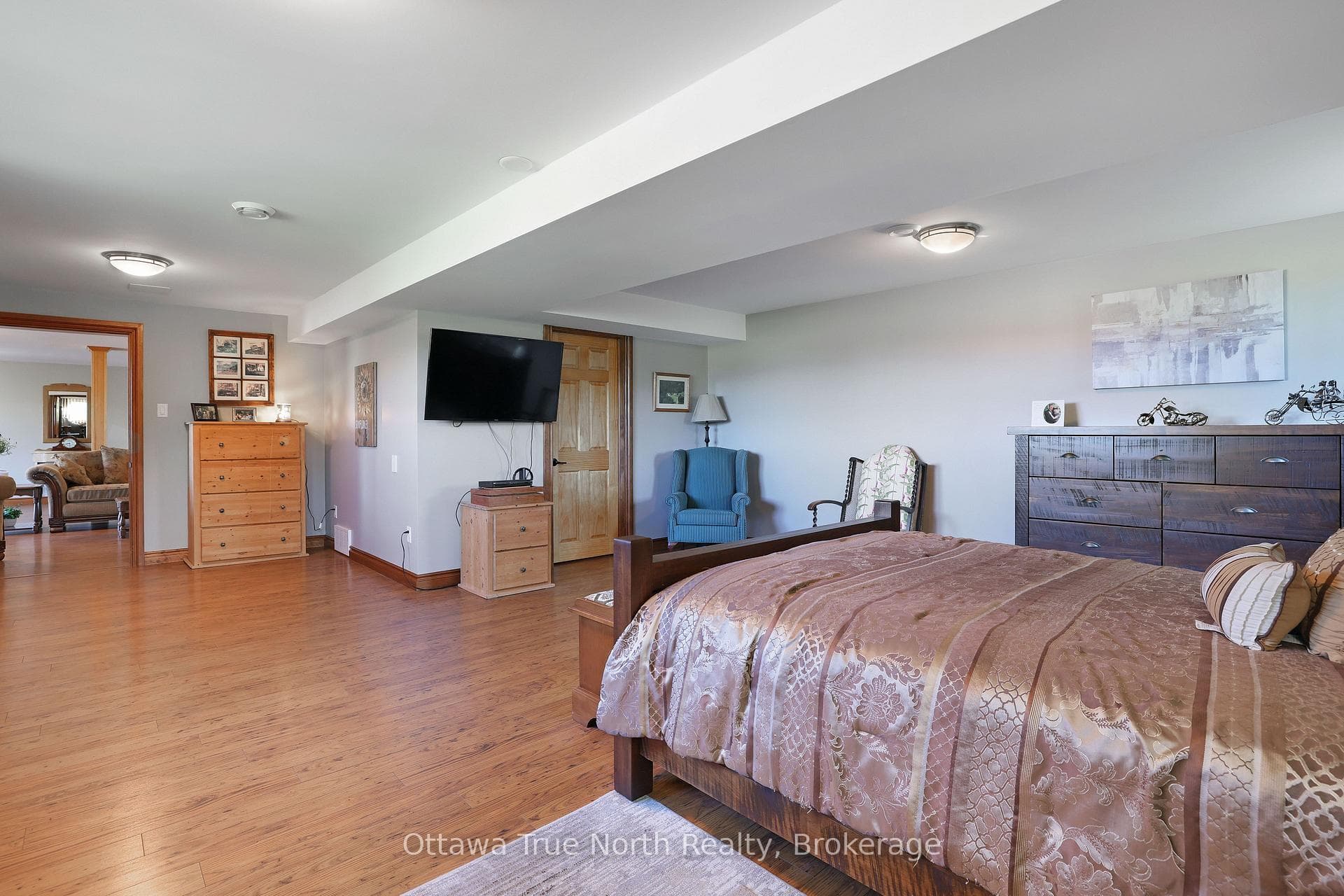 LL Bedroom