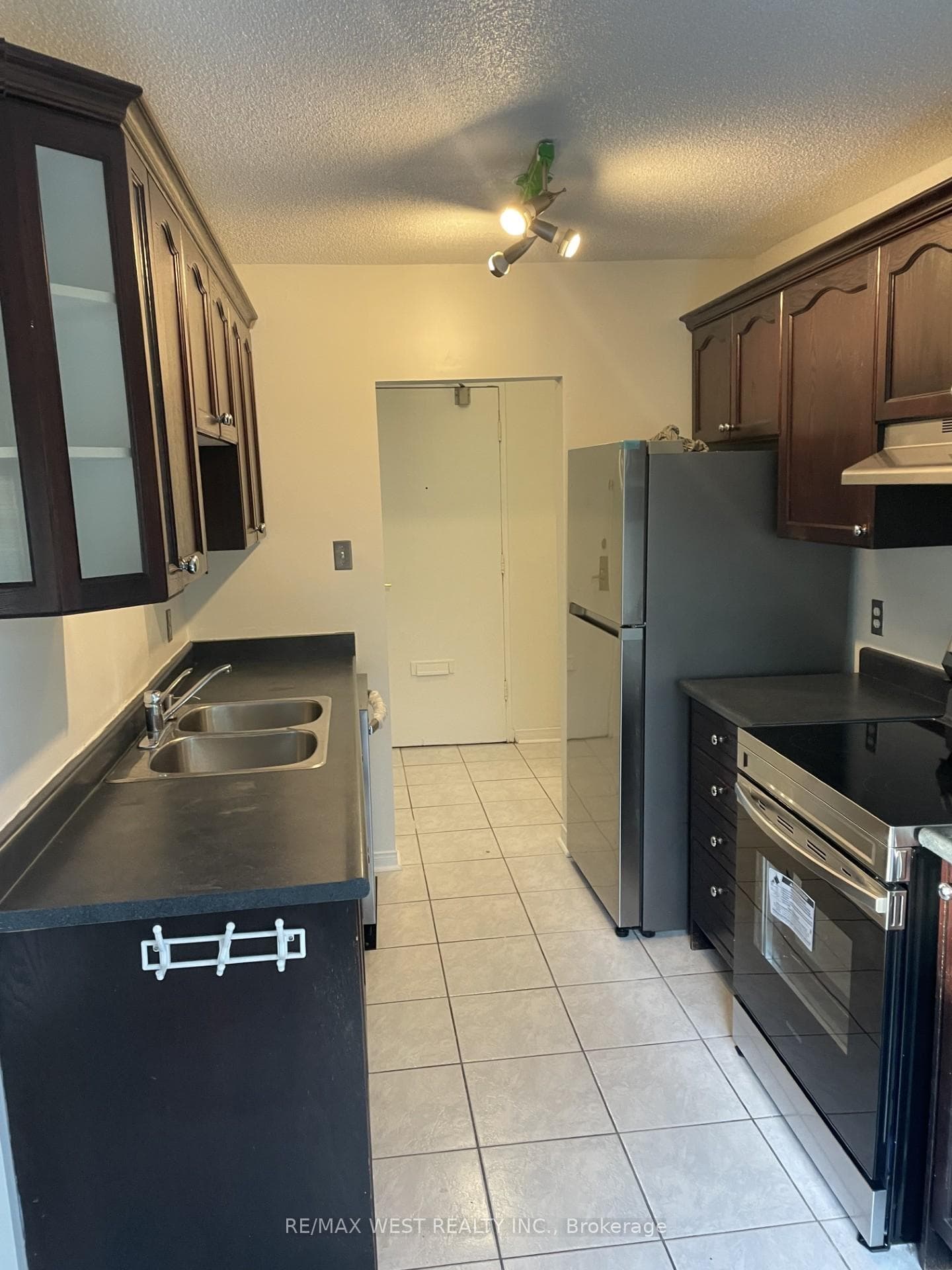 2411 New Street Unit 201 photo 7