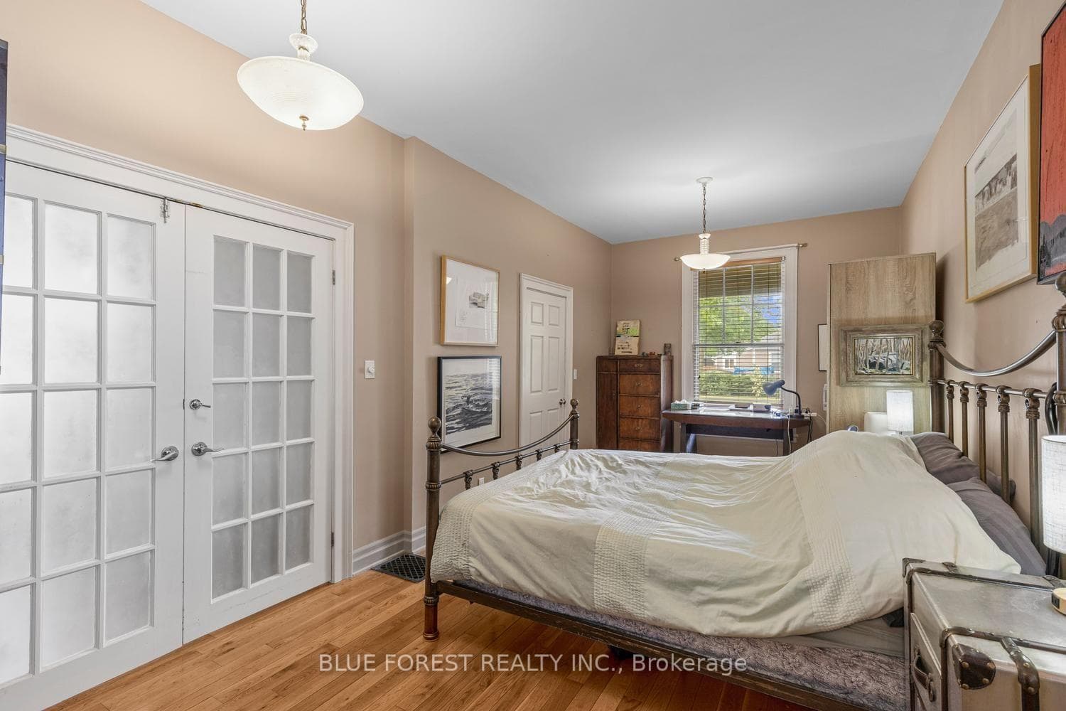 550 Elizabeth Street photo 17
