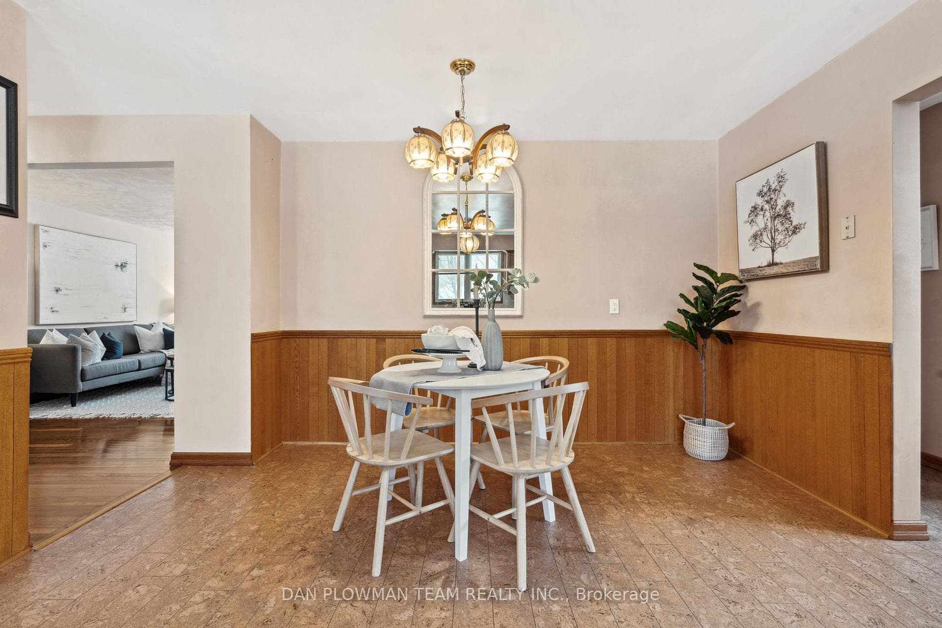 4880 Liberty Street photo 11