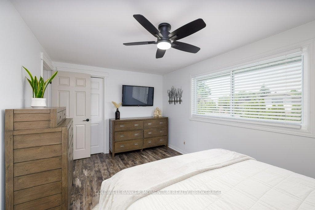 11 Kenmore Crescent photo 23