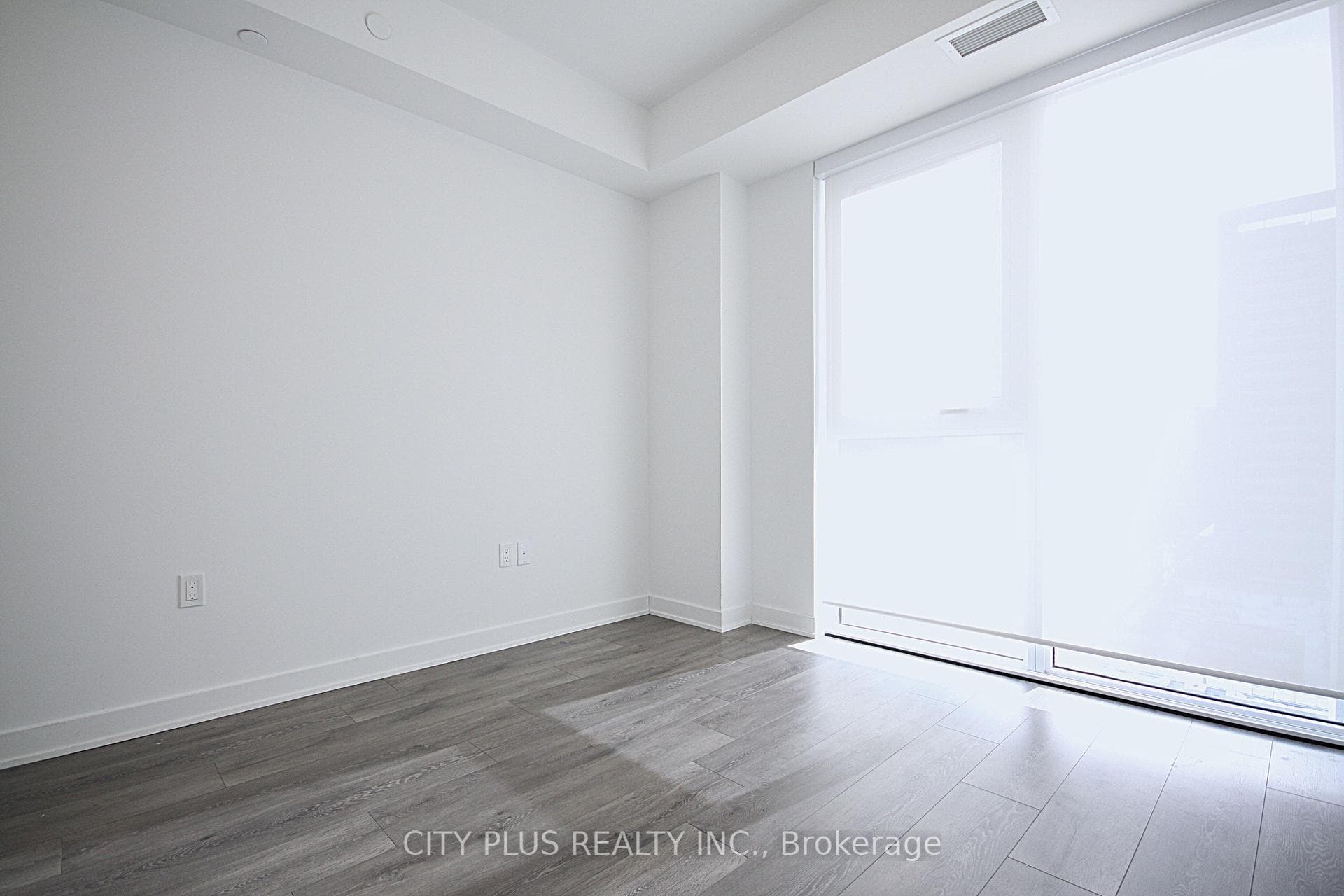 105 Oneida Crescent Unit 809 photo 13