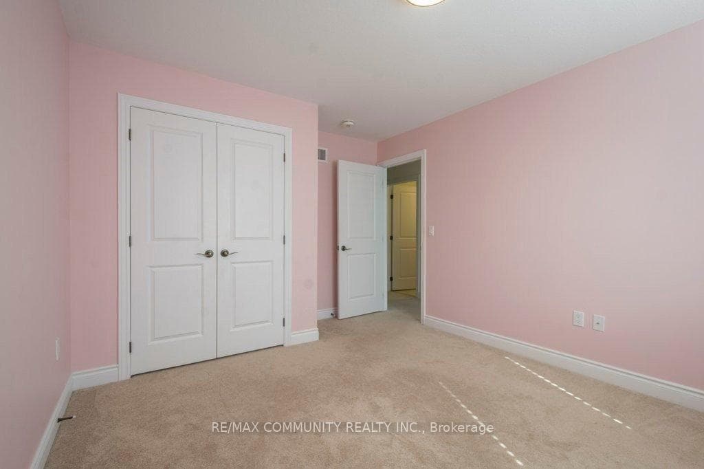 13 Laurel Street photo 22